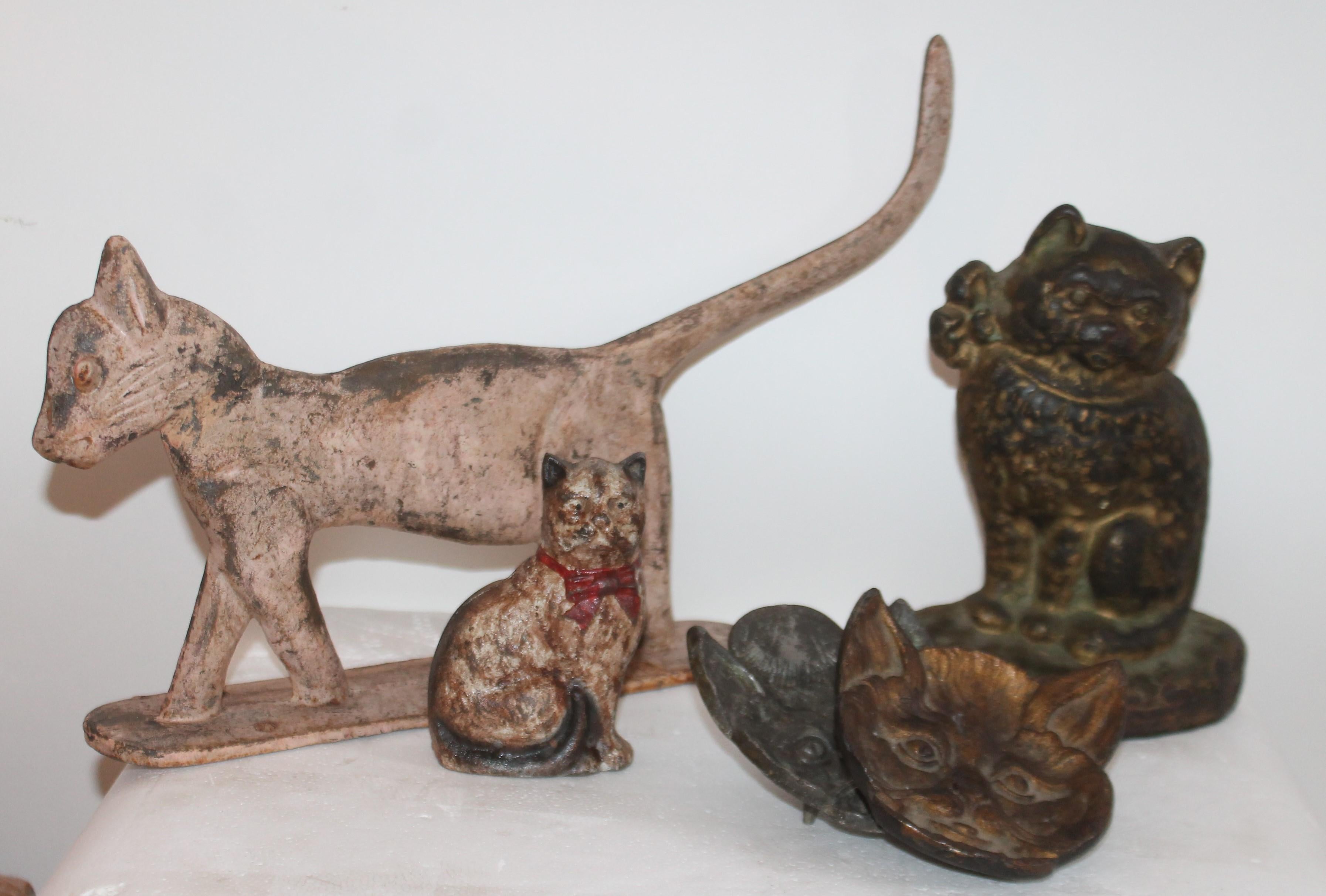 19th Century Collection of Primitive Iron Cats In Good Condition For Sale In Los Angeles, CA
