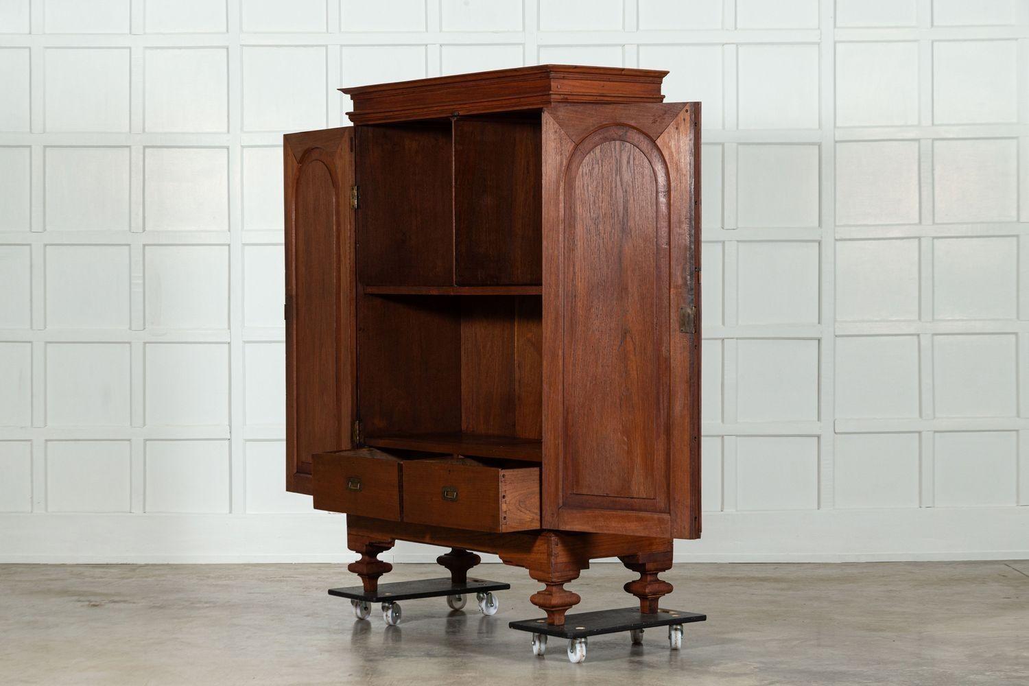 Armoire in teak di Campaigner del XIX secolo in vendita 1
