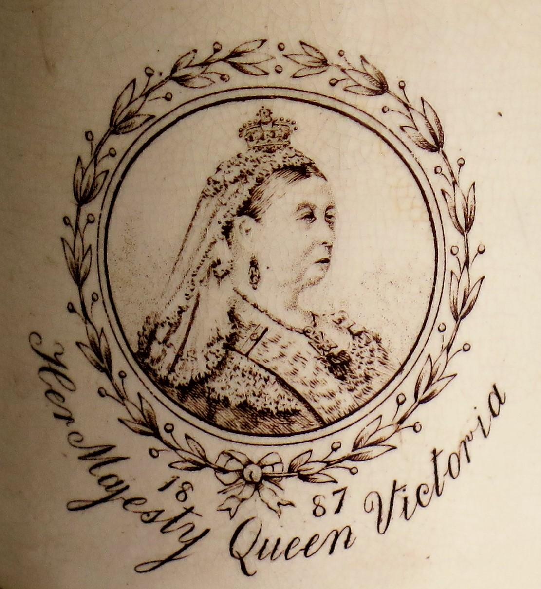 Commemarative Coffee Can Eathenware Queen Victoria Golden Jubilee, 1887 In Good Condition In Lincoln, Lincolnshire