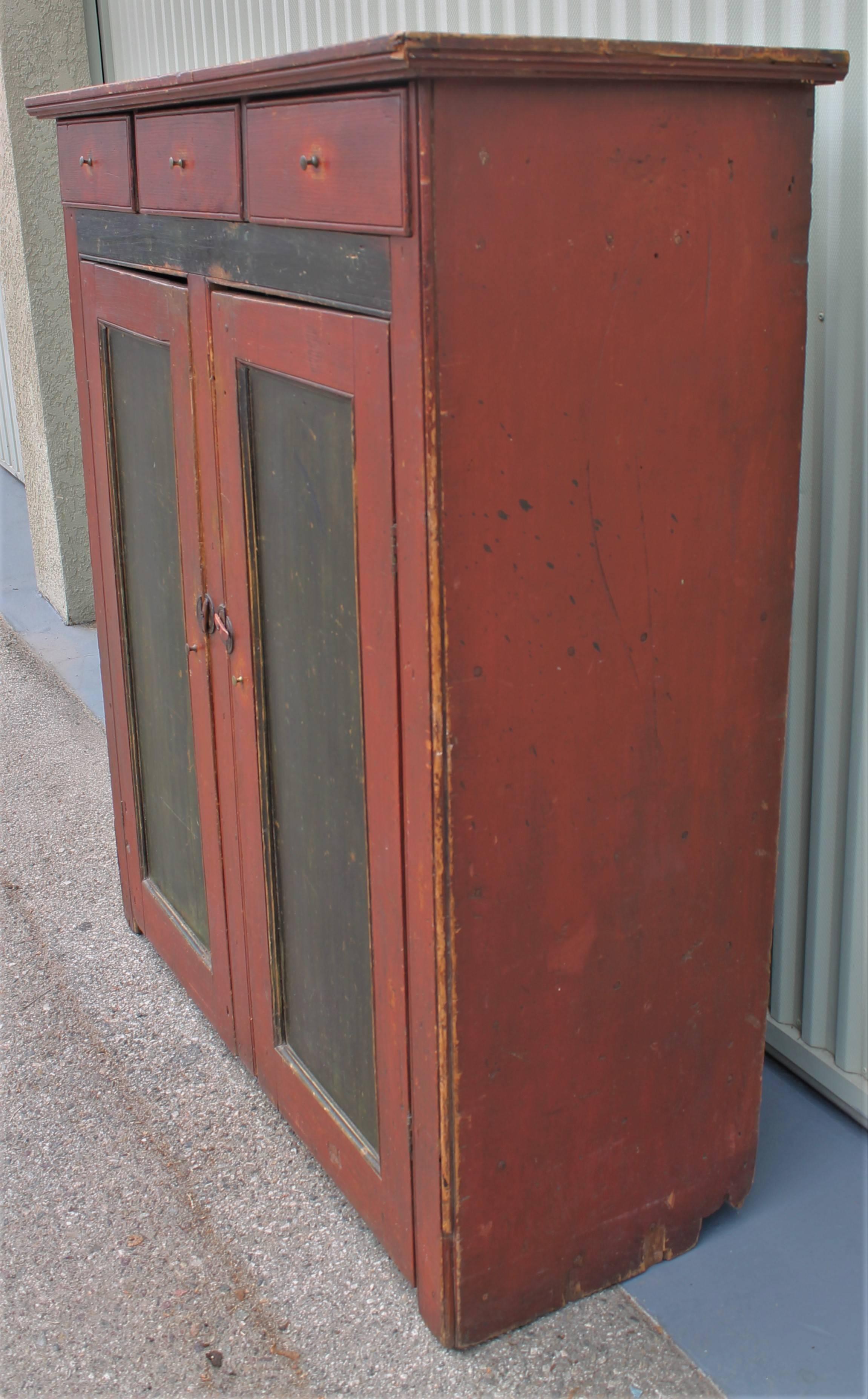 American 19th Century Cupboard with Original Paint from Vermont