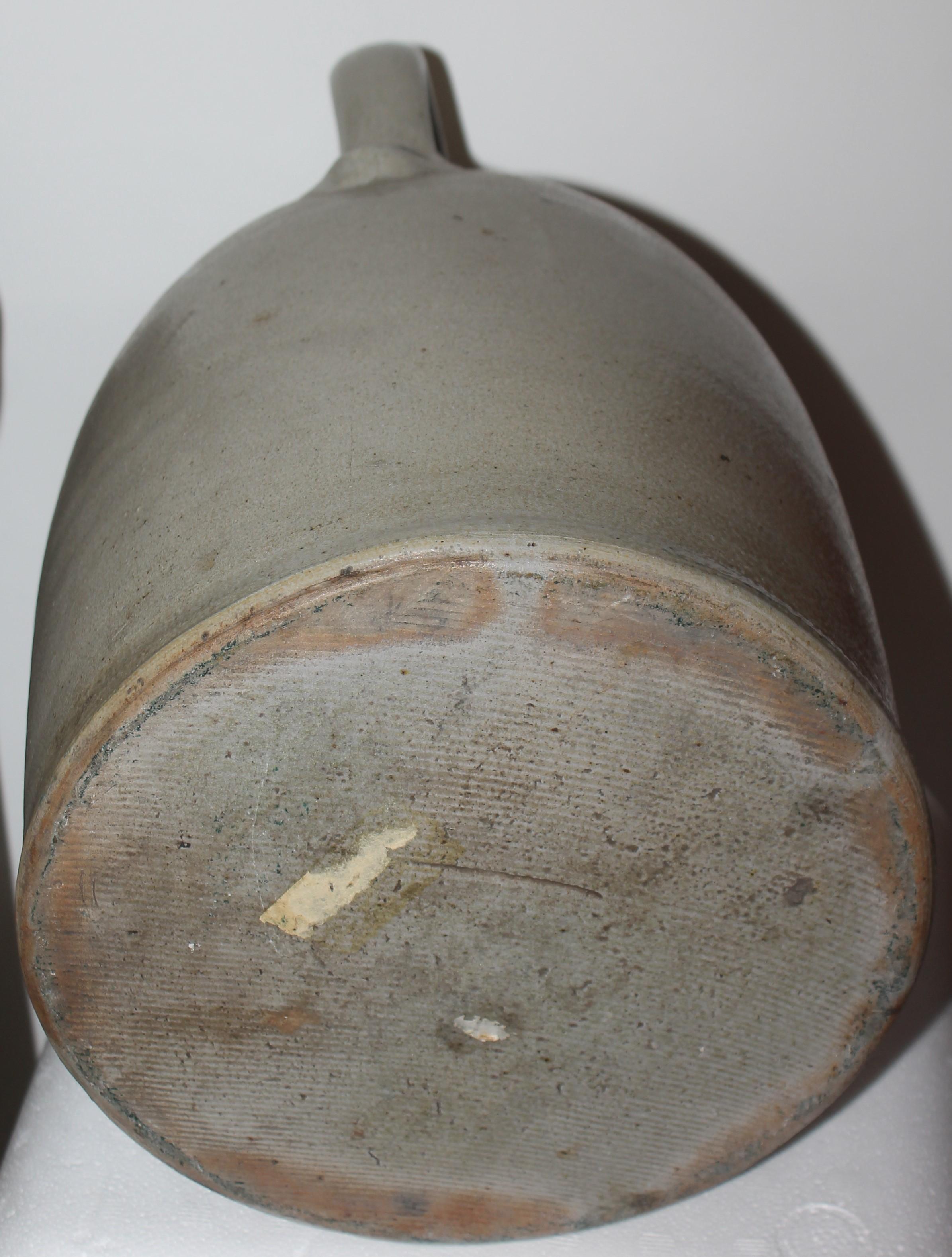 19th Century Decorated Bird Stoneware Jug In Good Condition For Sale In Los Angeles, CA