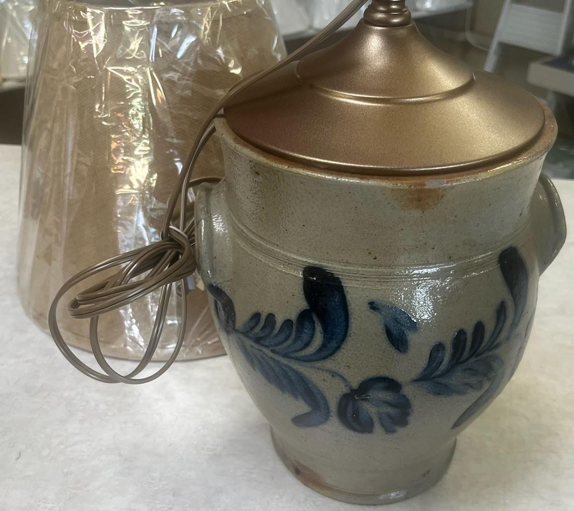 19thc Decorated Stoneware  Cowden & Wilcox Lamp In Good Condition For Sale In Los Angeles, CA