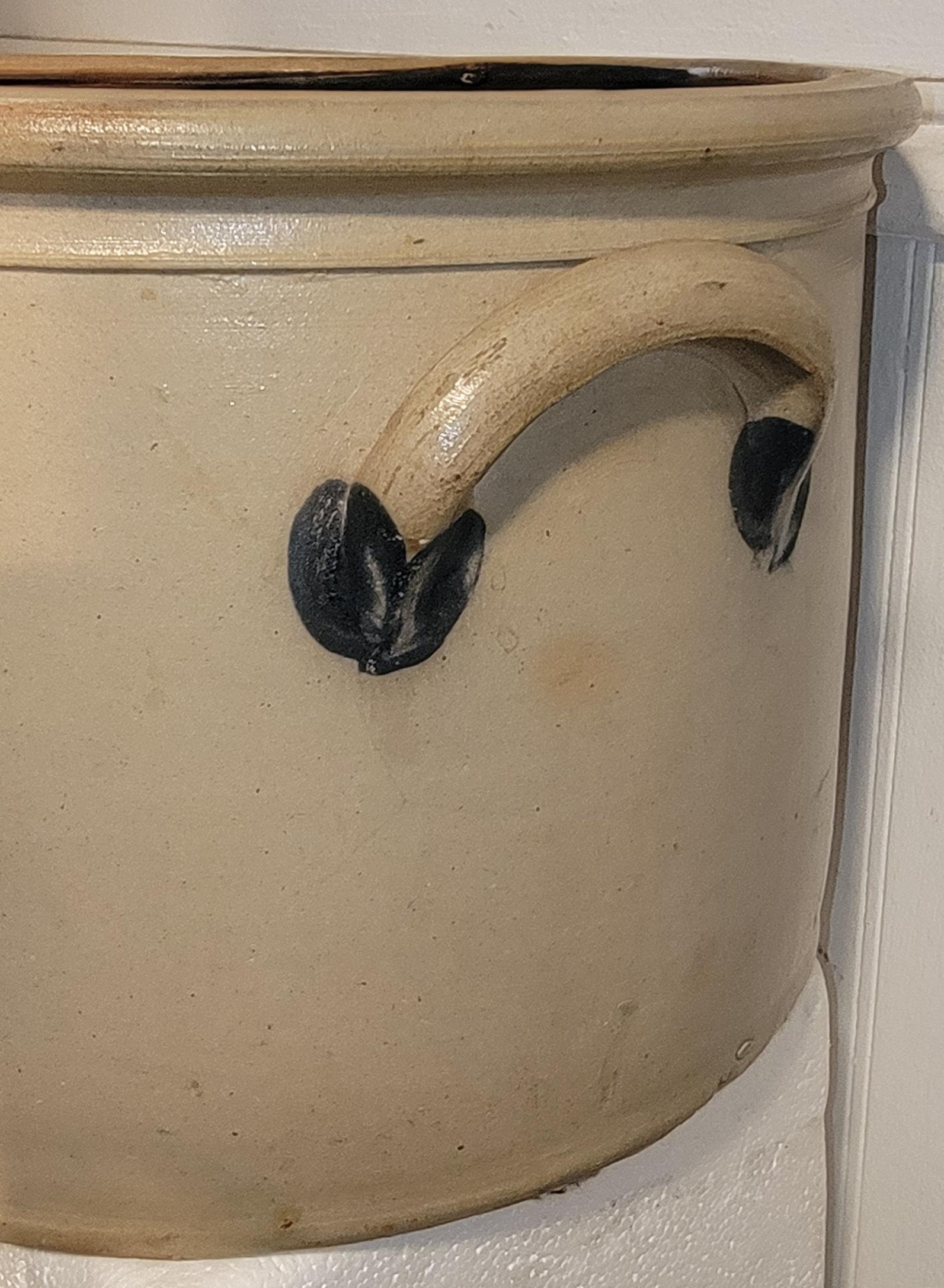 Verseuse en grès décorée du 19e siècle Cowden & Wilcox Pa. Bon état - En vente à Los Angeles, CA