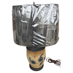 Lampe en grès décorée du 19e siècle
