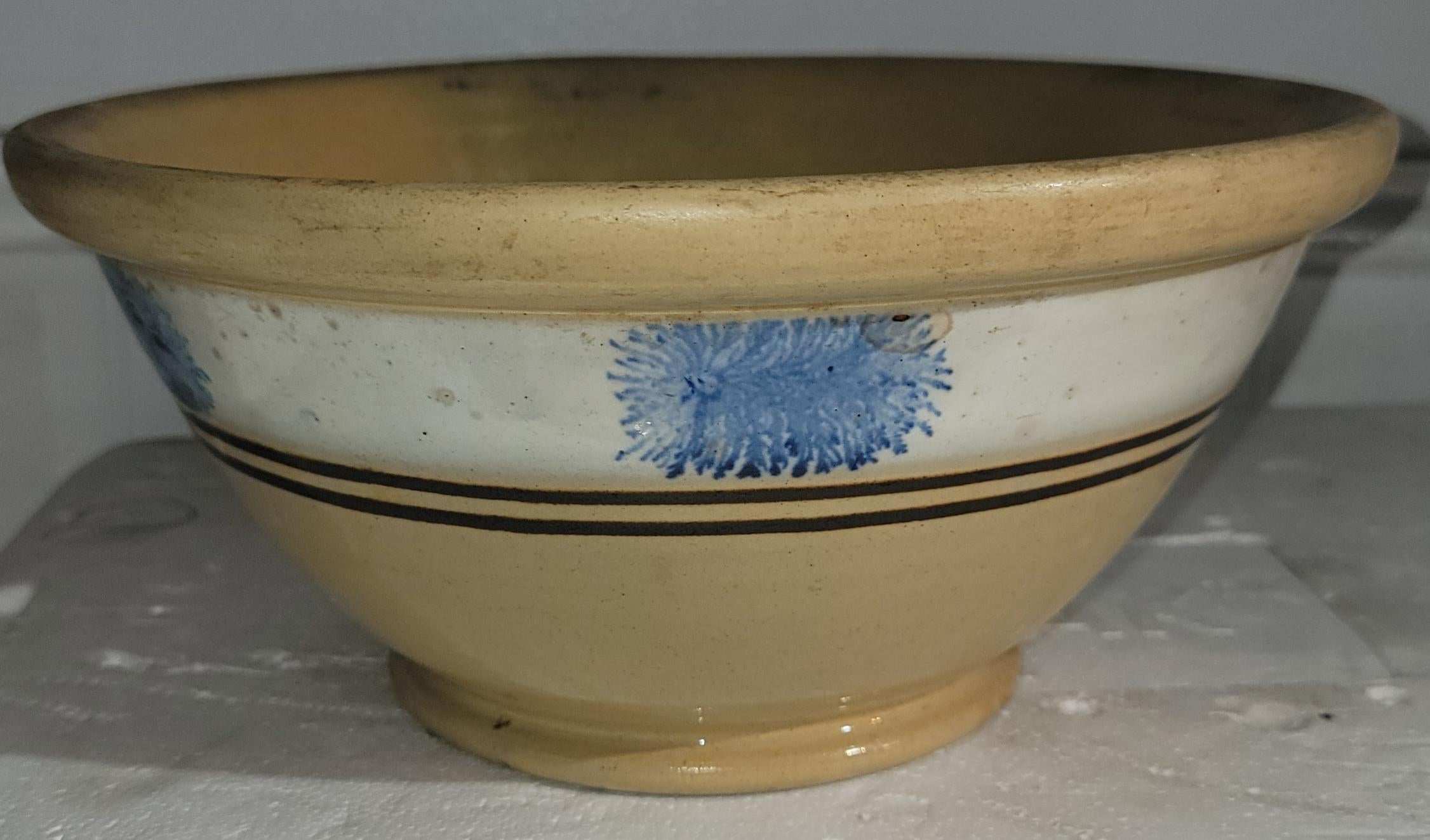 Ciotole decorative Yellowware del XIX secolo in vendita 8