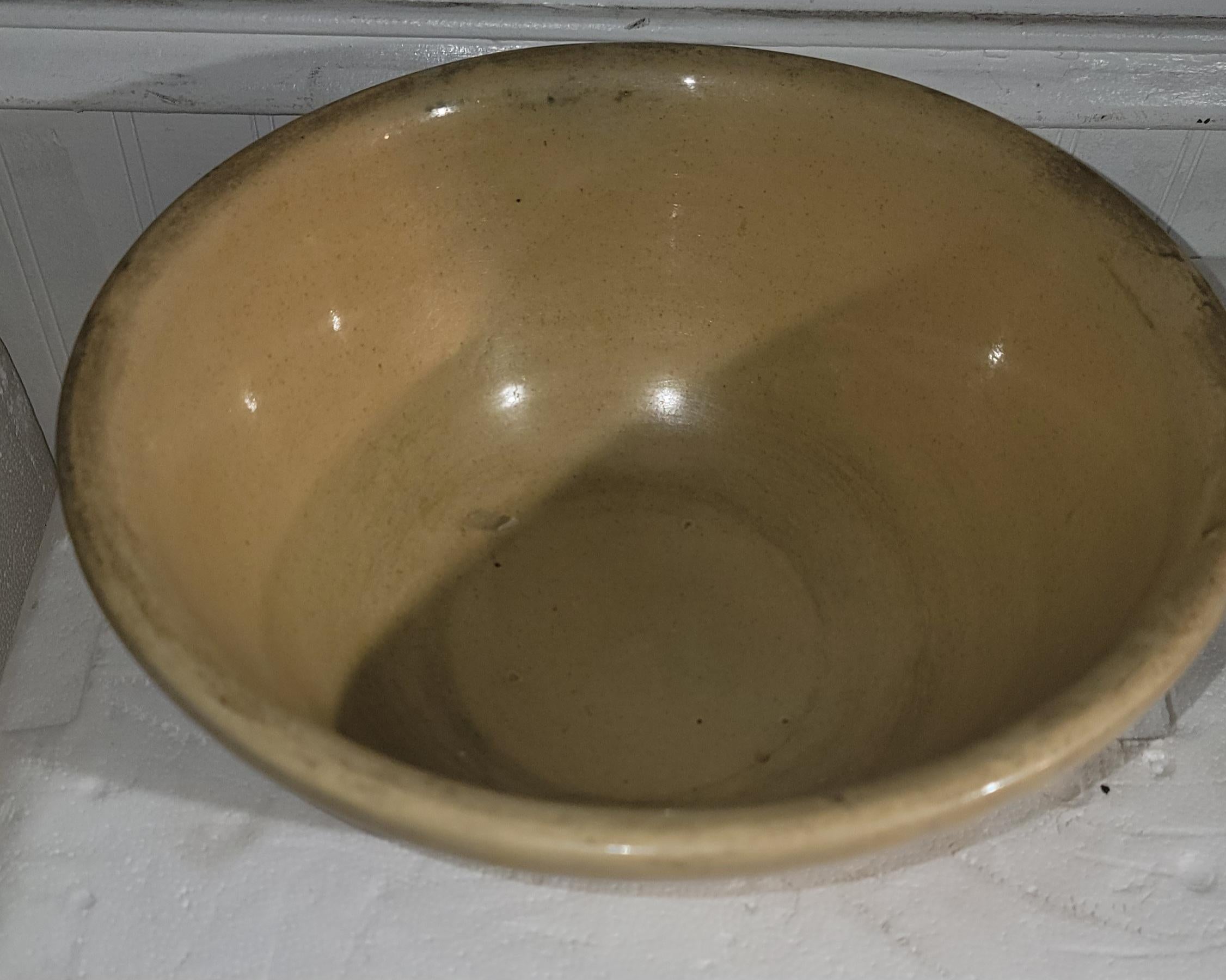Ciotole decorative Yellowware del XIX secolo in vendita 9
