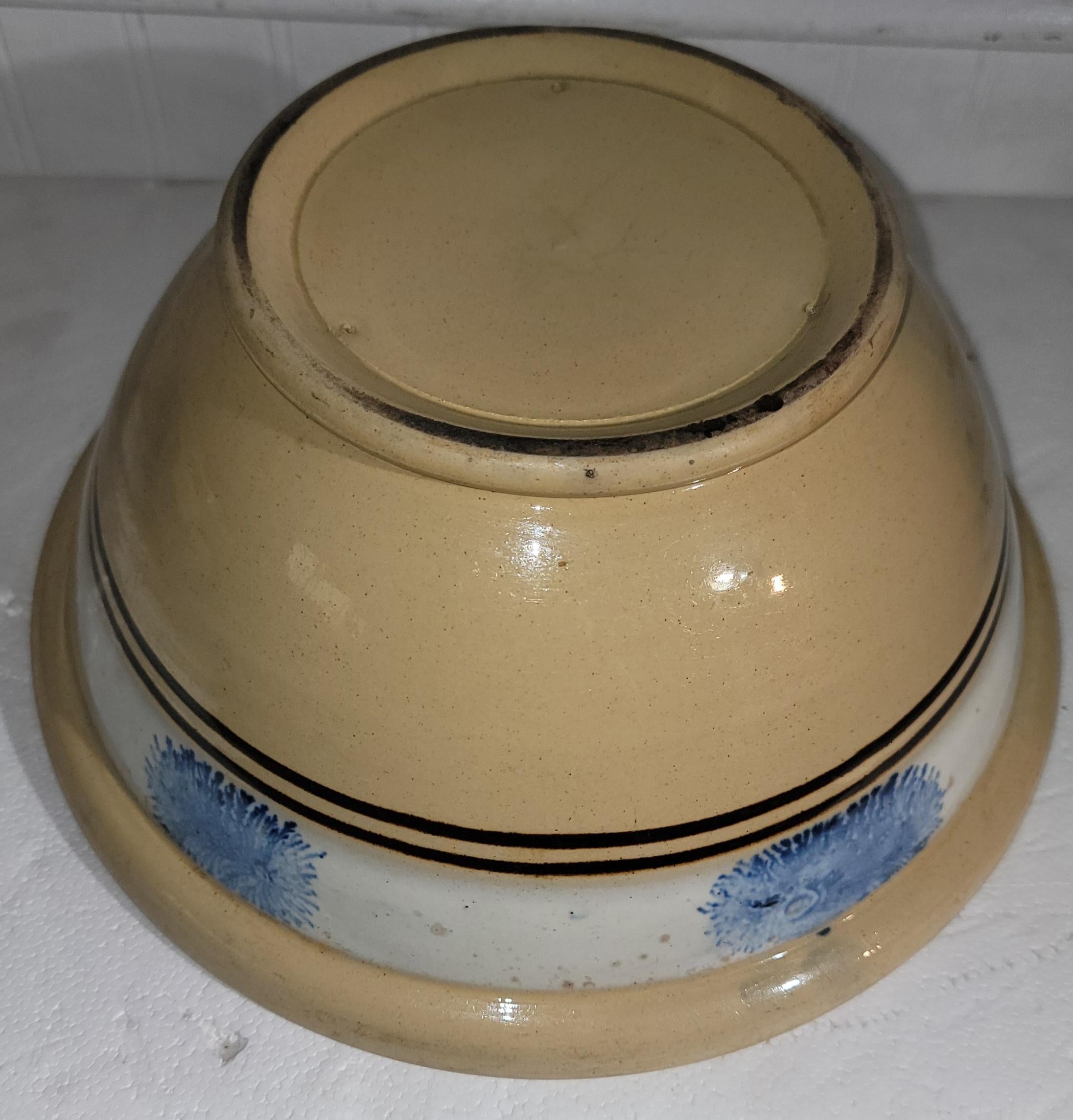 Ciotole decorative Yellowware del XIX secolo in vendita 10