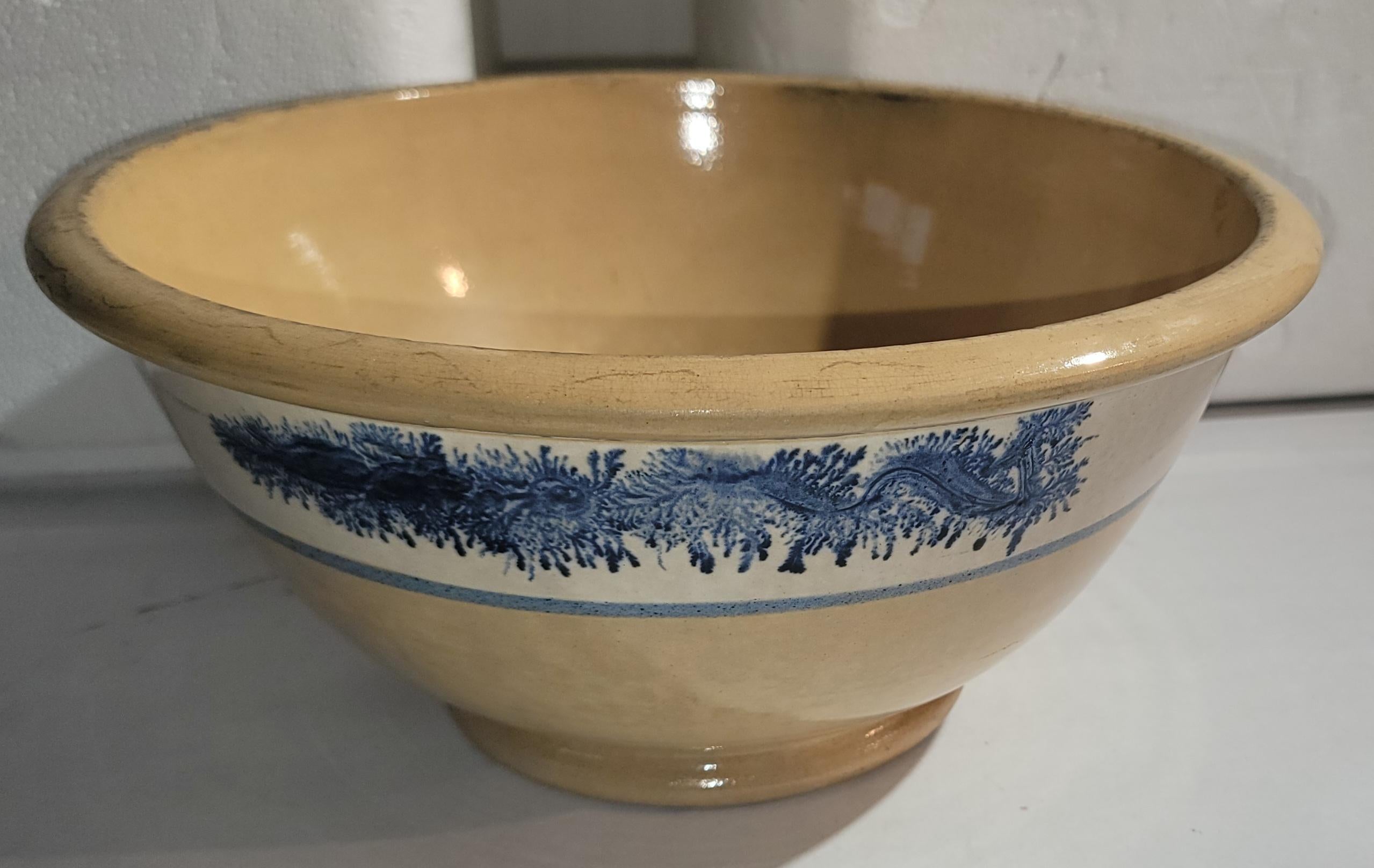 Ciotole decorative Yellowware del XIX secolo in vendita 4