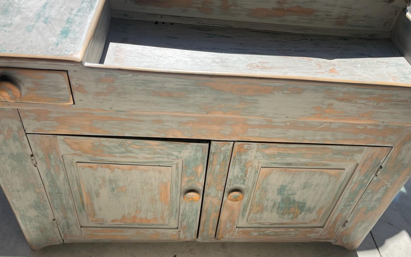 American 19thc Dry Sink From Pennsylvania in Painted Surface For Sale