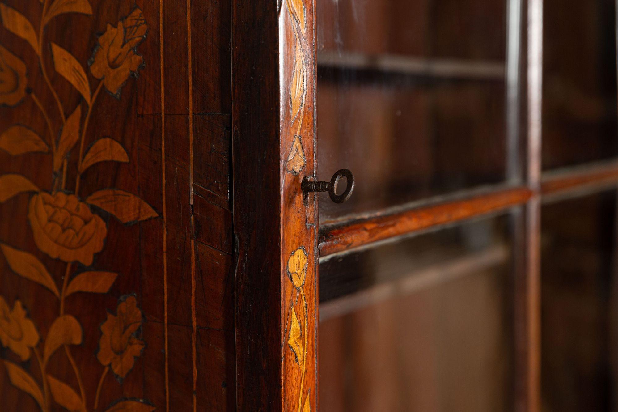 19thC Dutch Mahogany Marquetry Inlaid Display Cabinet For Sale 8