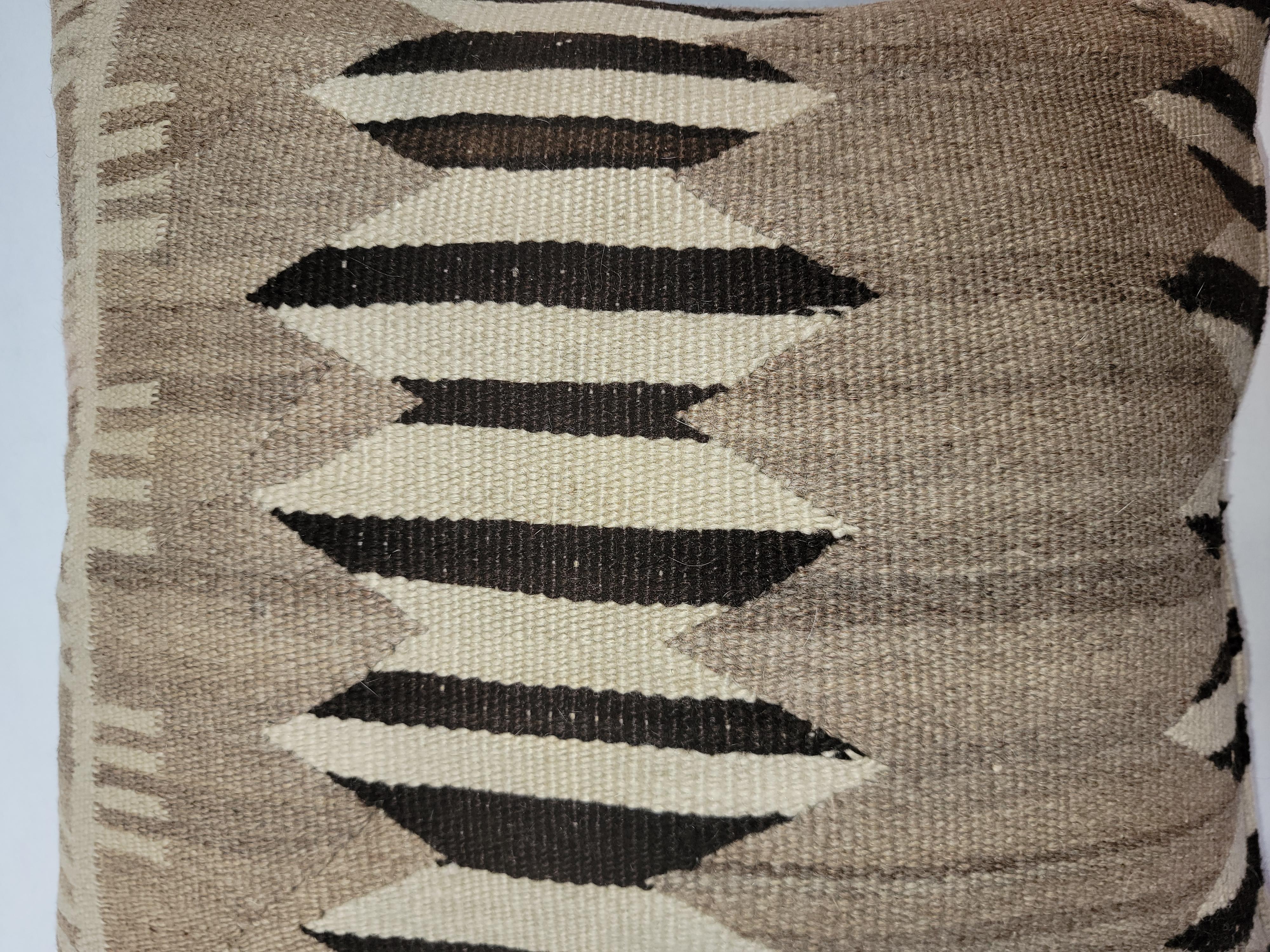 19Thc Frühe Navajo-Indianer Weben Kissen-Paar (amerikanisch) im Angebot