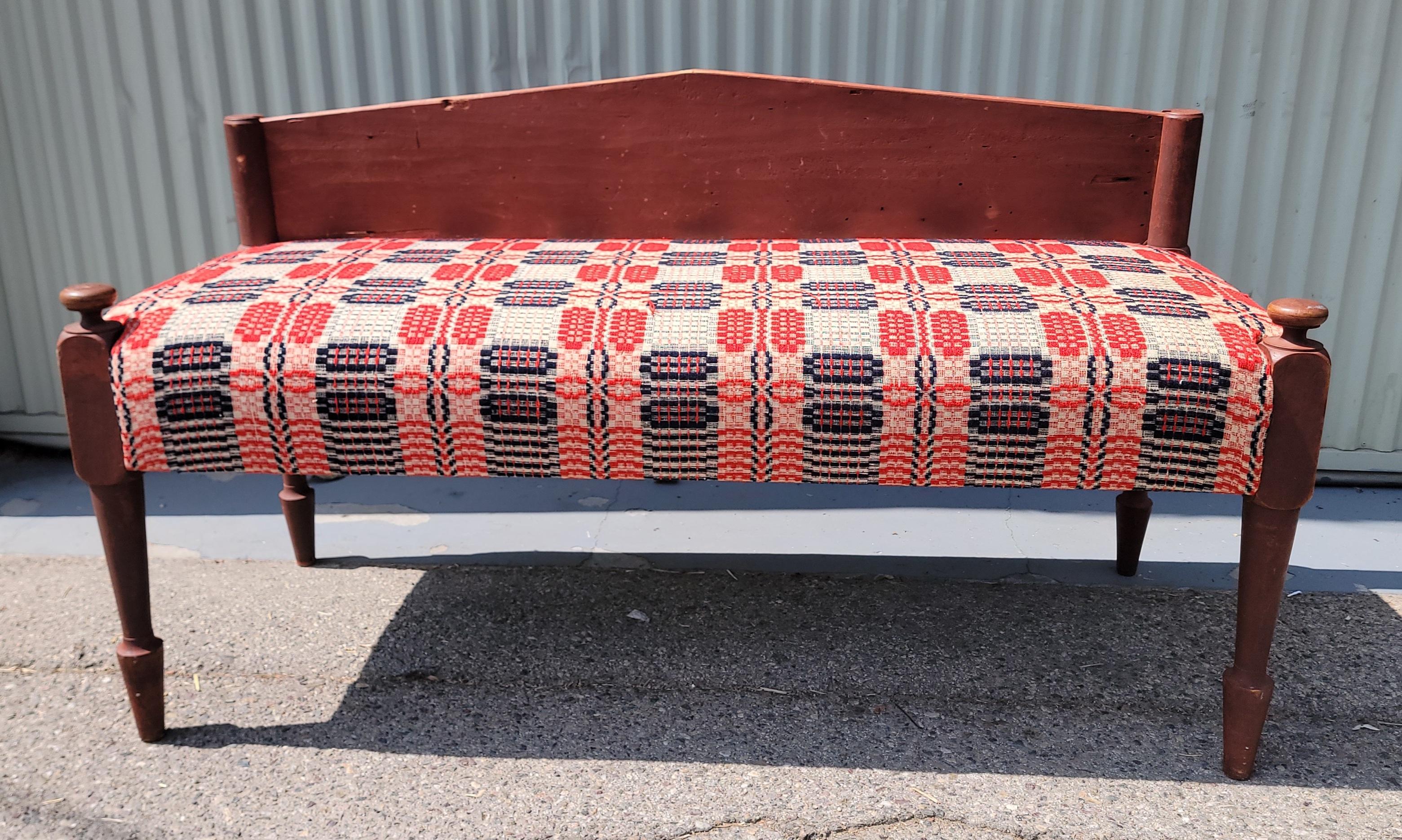 Canapé / lit de jour 19èmec Early Original Red Painted Settee / Day Bed Bon état - En vente à Los Angeles, CA