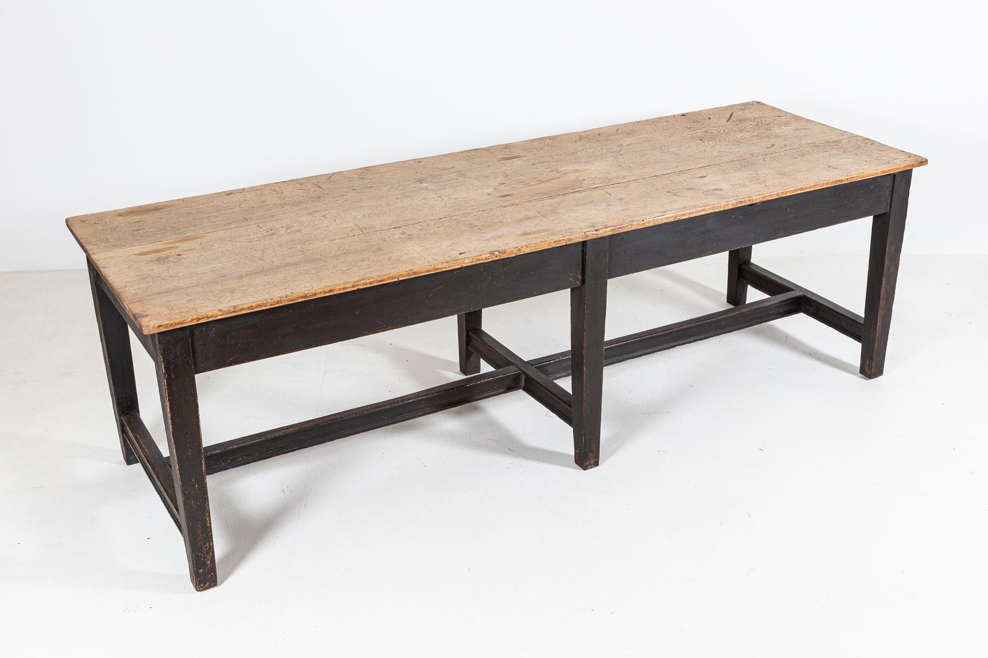 Circa 1880

19thC English 3 plank oak refectory table

 

Measures: W244 x D82 x H76 cm.