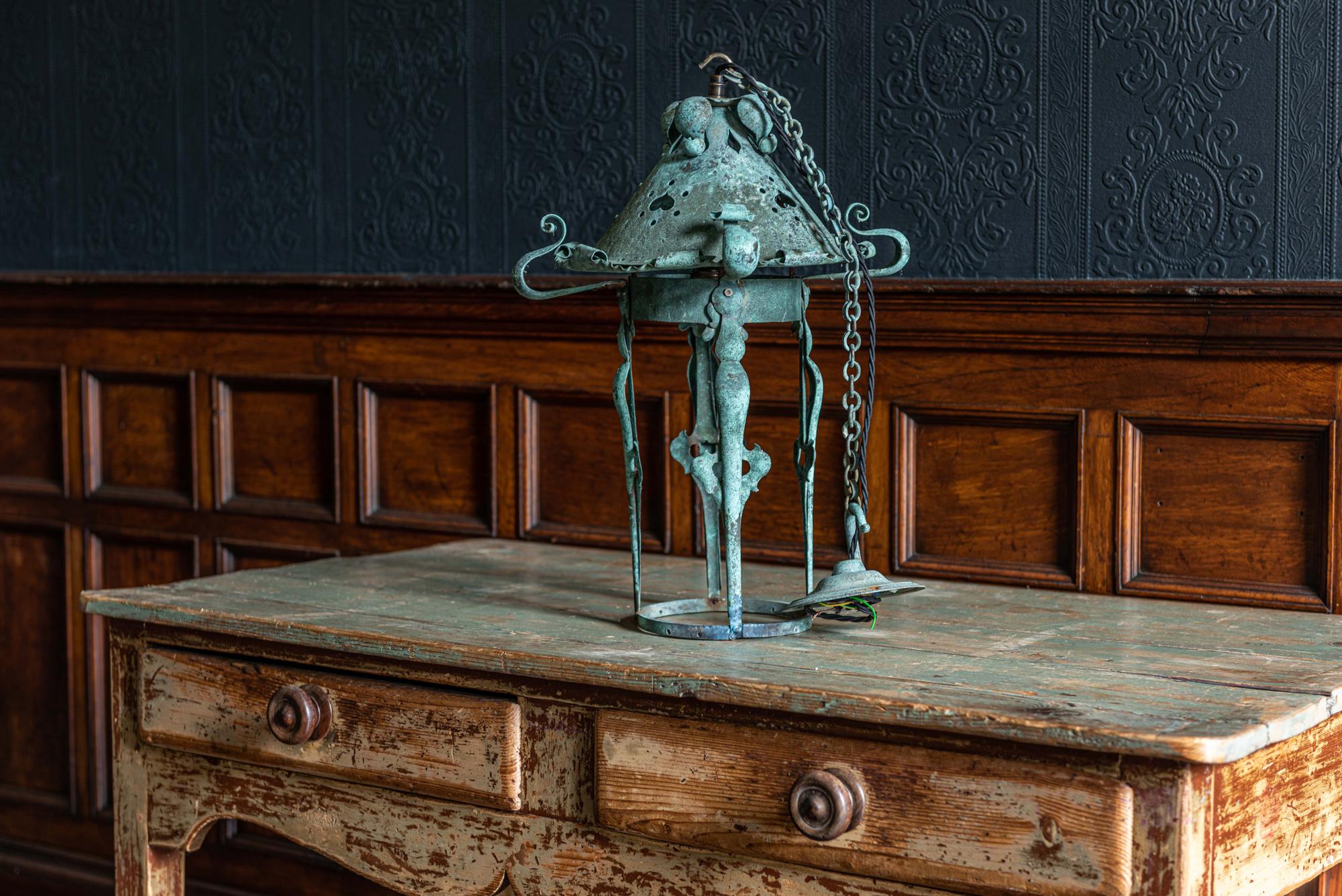 Cuivre Lanterne Art Nouveau anglaise du 19ème siècle en vert-de-gris en vente