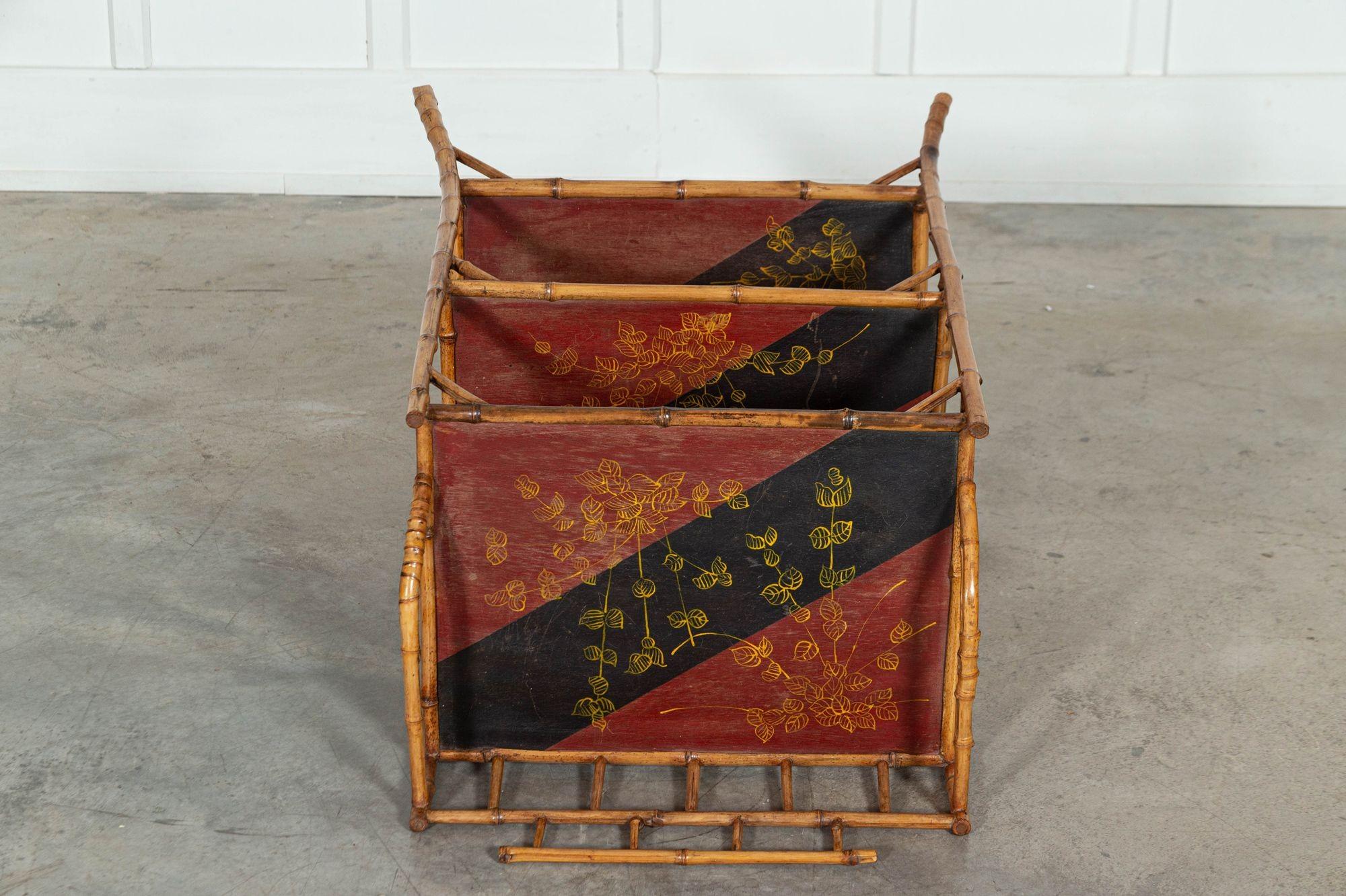 vers 1880
Etagère en bambou Chinoiserie anglaise du 19ème siècle
sku 1527
L57 x P42 x H98 cm