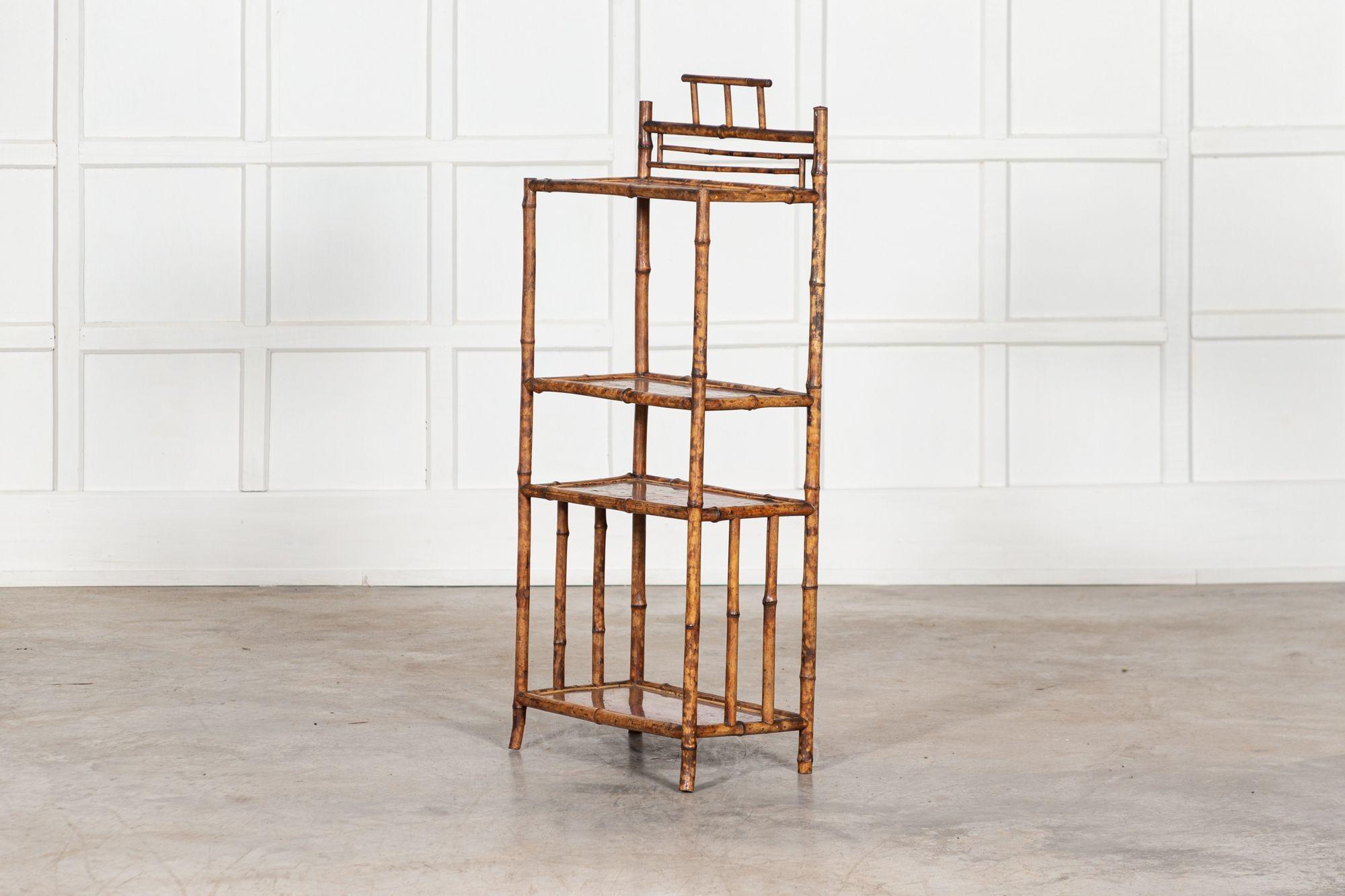 Bambù Etagere inglese in bambù Chinoiserie del XIX secolo in vendita