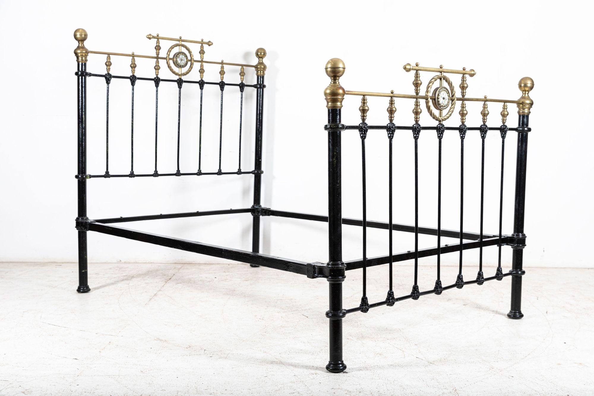 19thC English Brass & Iron Double Brass Bed Frame In Good Condition For Sale In Staffordshire, GB