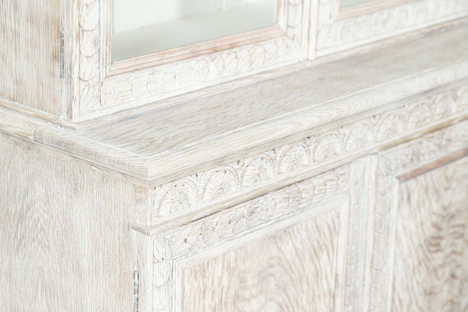 19thC English Carved Bleached Oak Glazed Bookcase Vitrine For Sale 5