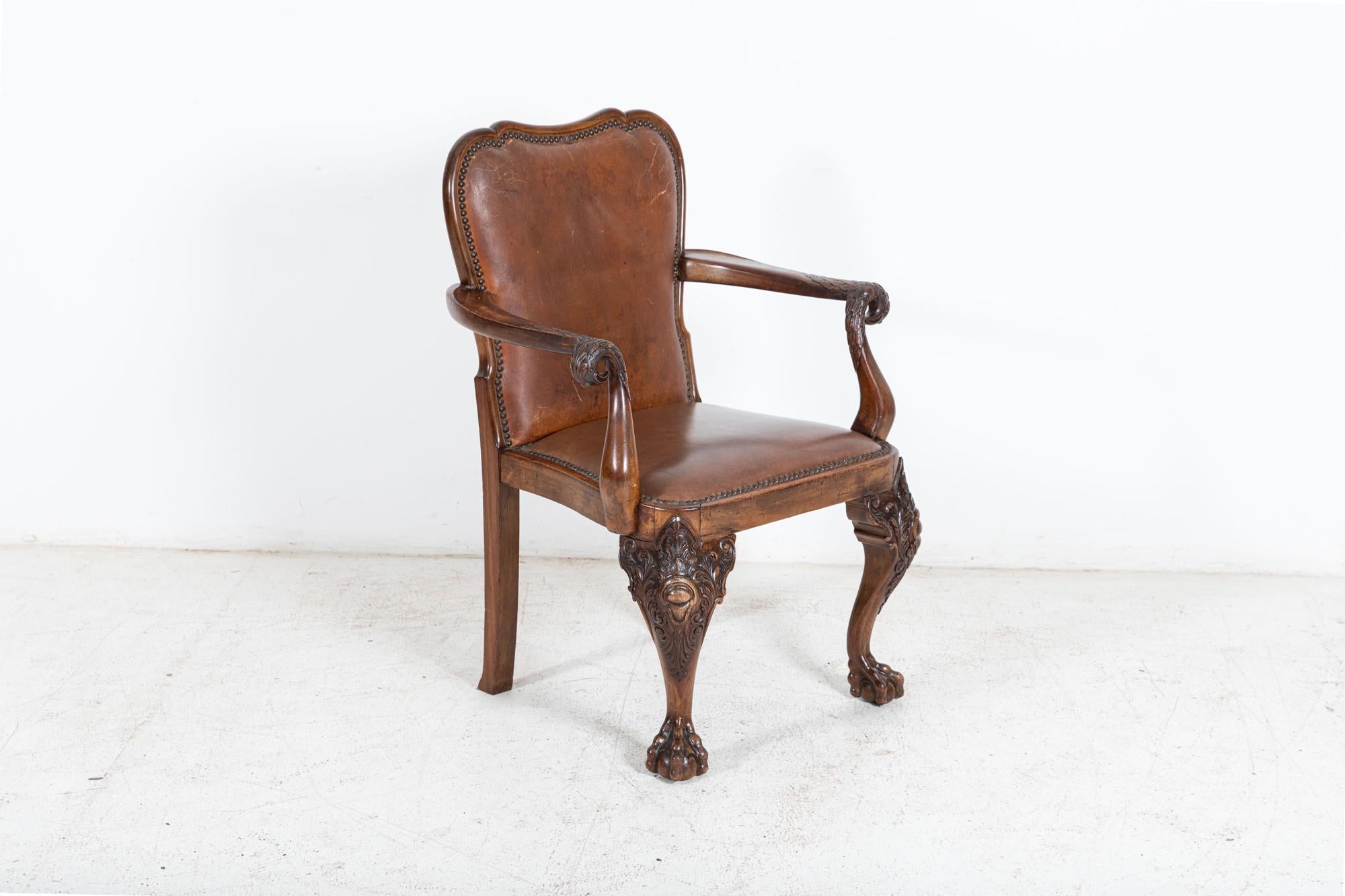 19thC English Carved Walnut Griffin Library Armchair In Good Condition In Staffordshire, GB