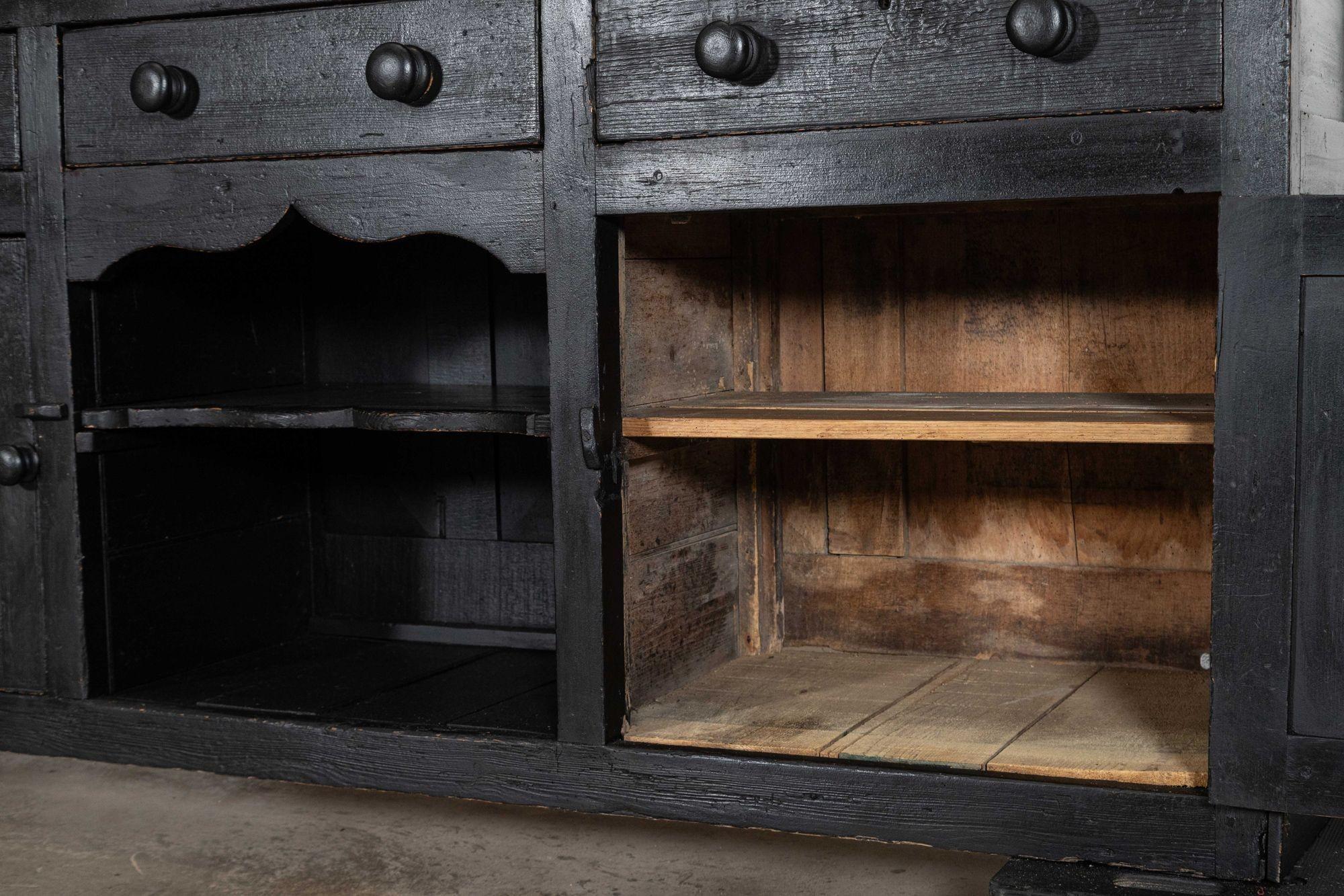 Base de commode en pin ébonisé du 19e siècle, de style champêtre anglais en vente 8