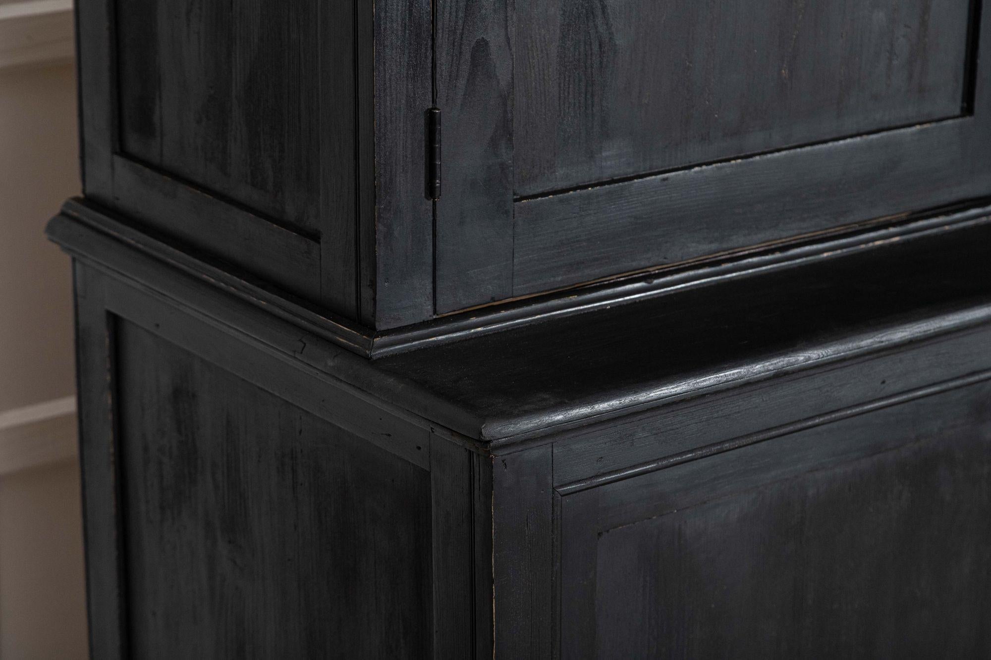 Armoire de ménage anglaise en pin ébonisé du 19e siècle en vente 11