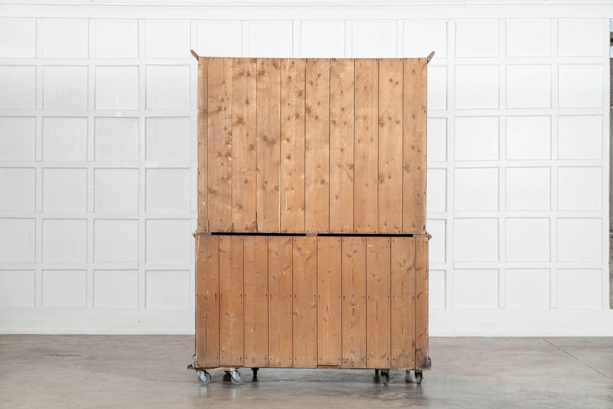 Armoire de ménage anglaise en pin ébonisé du 19e siècle en vente 12