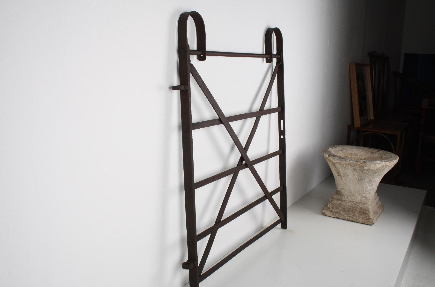 19. Jahrhundert Englisch Estate Eisen Geländer Garten Seitentor - Single Leaf Blacksmith Made im Zustand „Gut“ in Llanbrynmair, GB