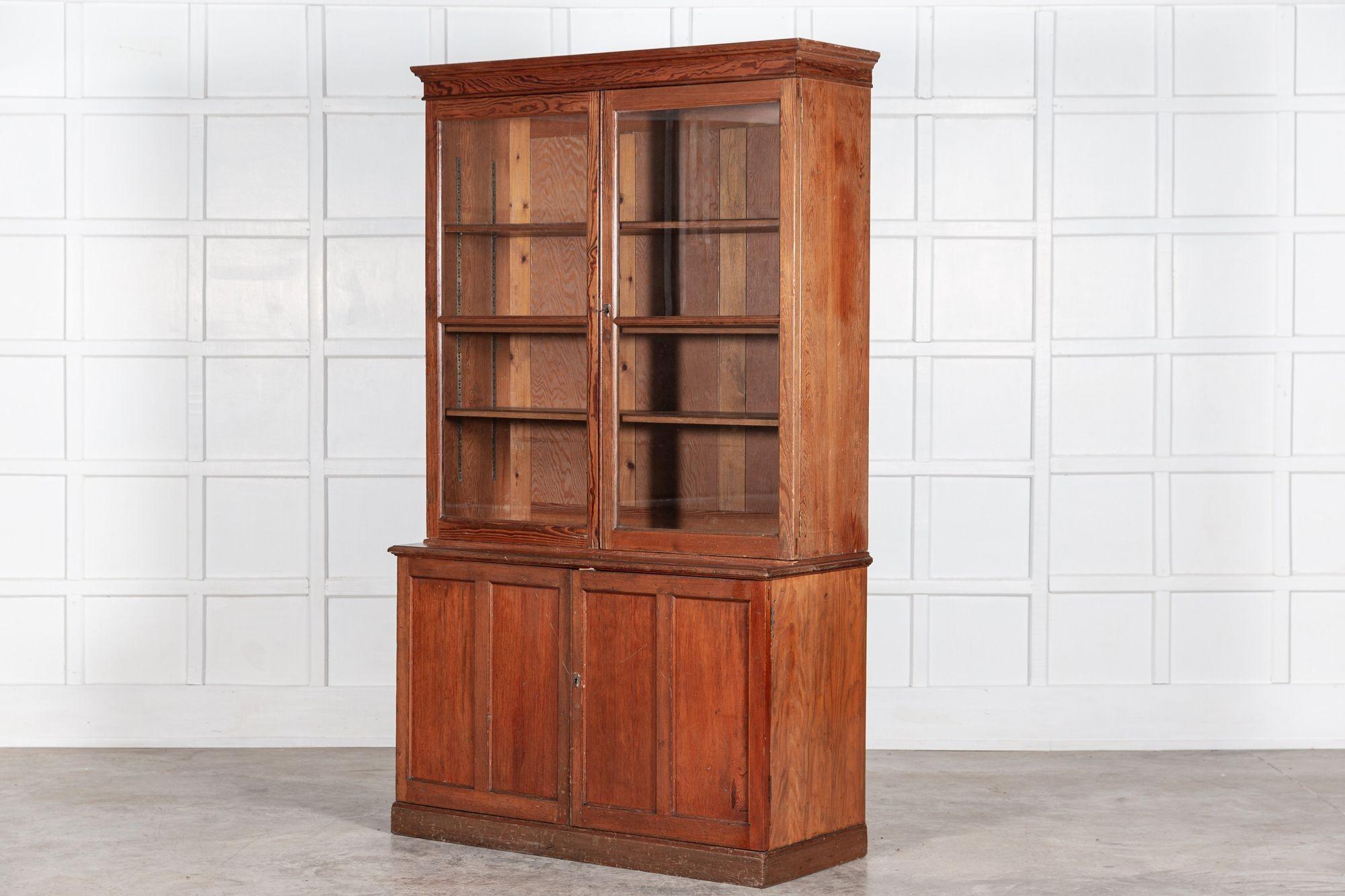 19th C, English Glazed Pine Bookcase / Vitrine Cabinet In Good Condition For Sale In Staffordshire, GB