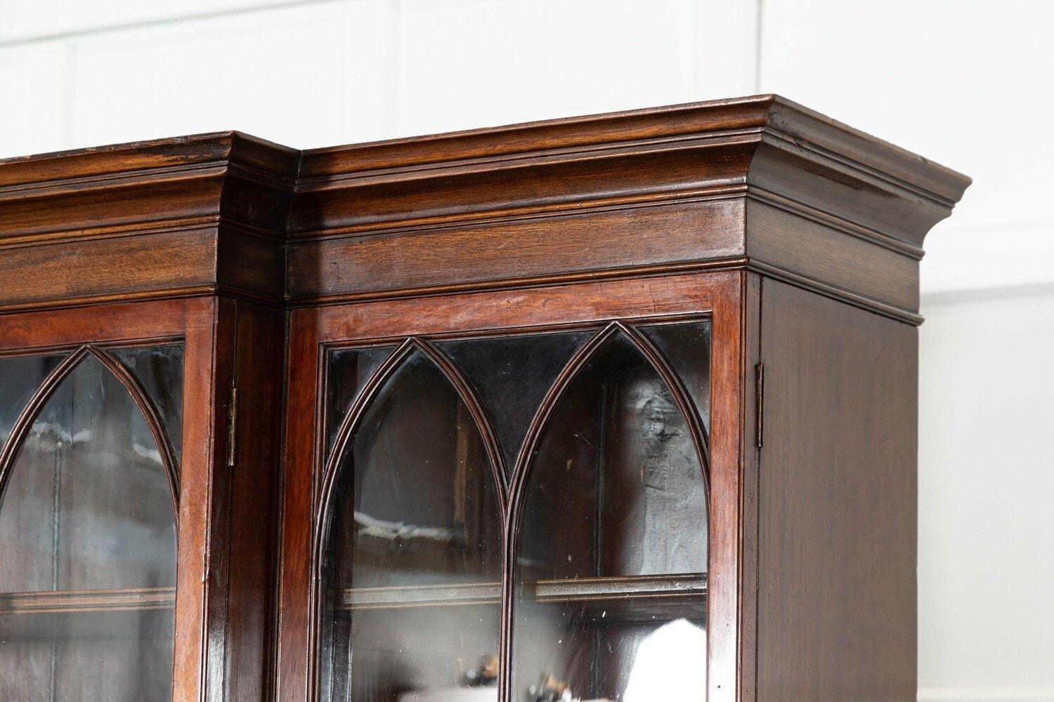 19thC English Mahogany Arched Glazed Bookcase Cabinet For Sale 7