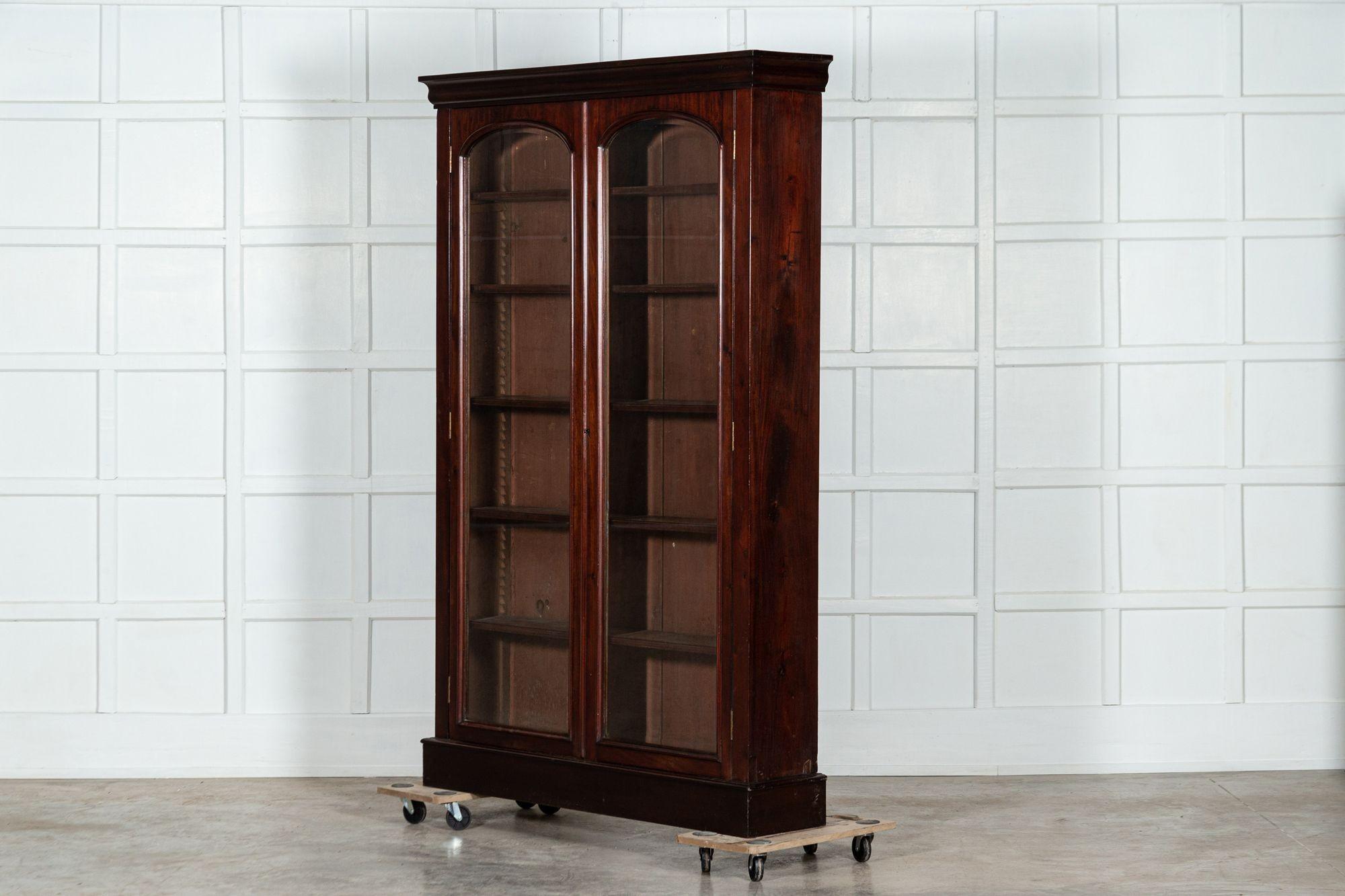 19th Century English Mahogany Arched Glazed Bookcase For Sale 1