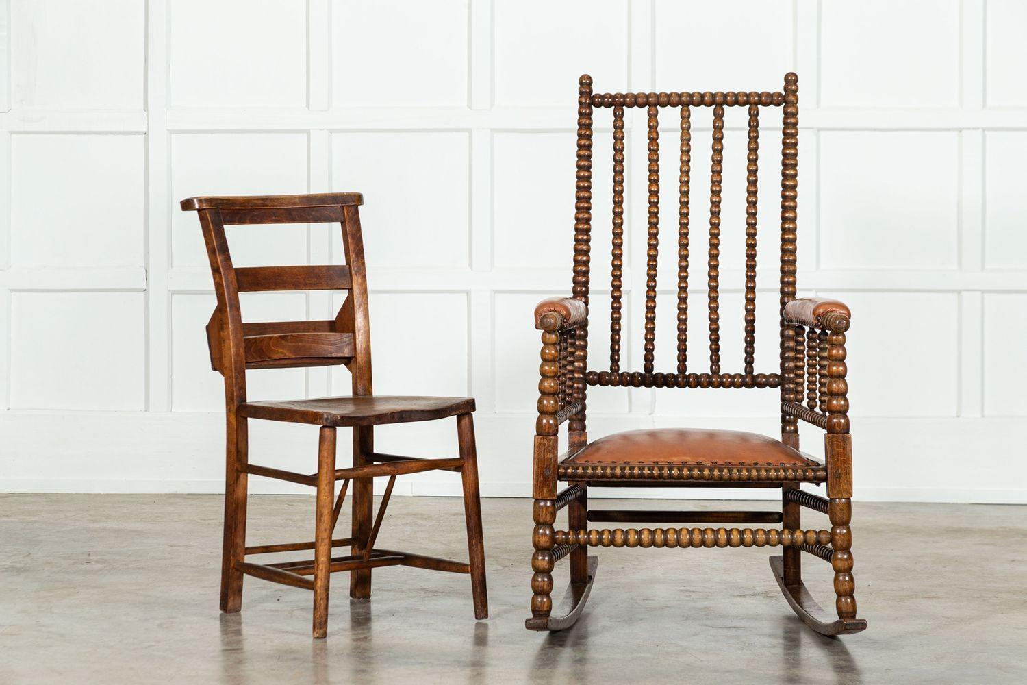 Fauteuil à bascule en acajou anglais du 19e siècle en vente 8