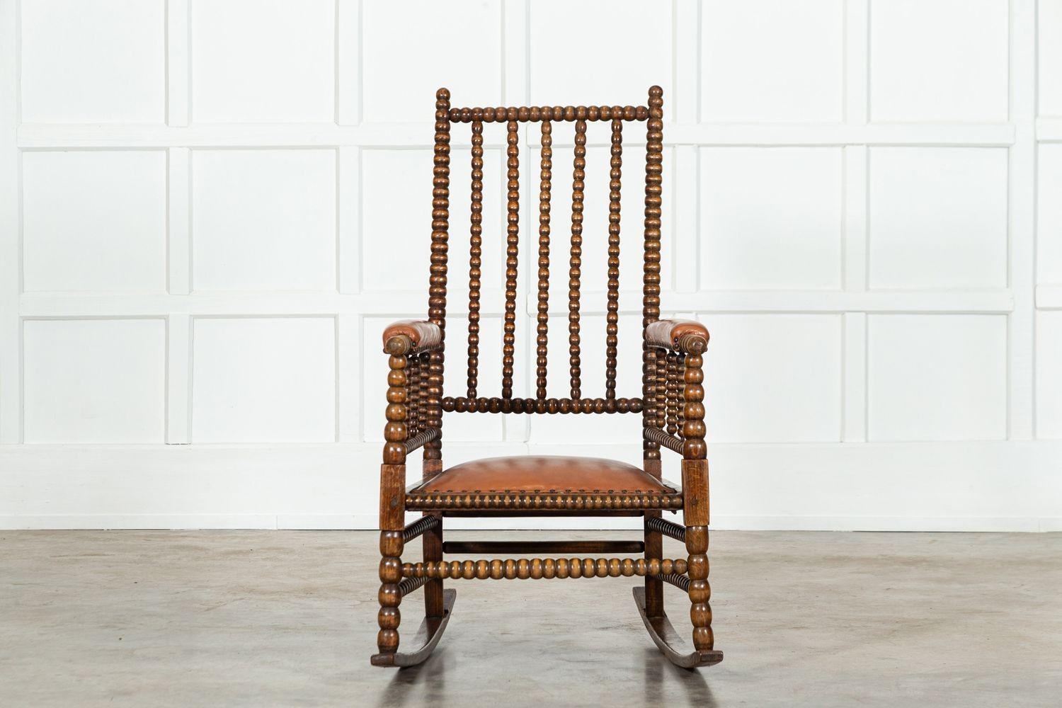 XIXe siècle Fauteuil à bascule en acajou anglais du 19e siècle en vente