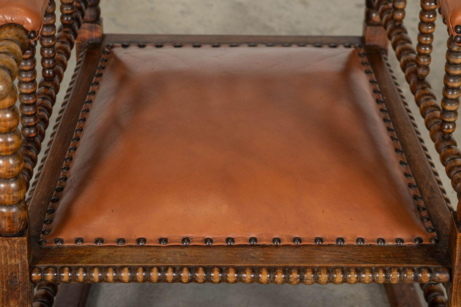 Fauteuil à bascule en acajou anglais du 19e siècle en vente 3
