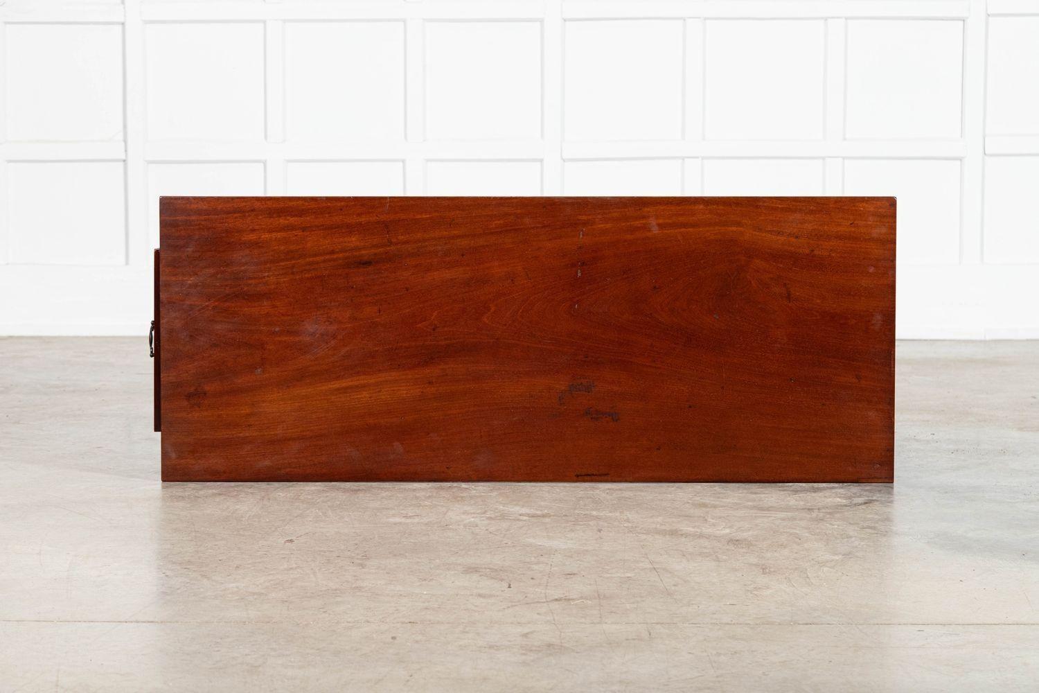 Table console anglaise en acajou du 19ème siècle en vente 1