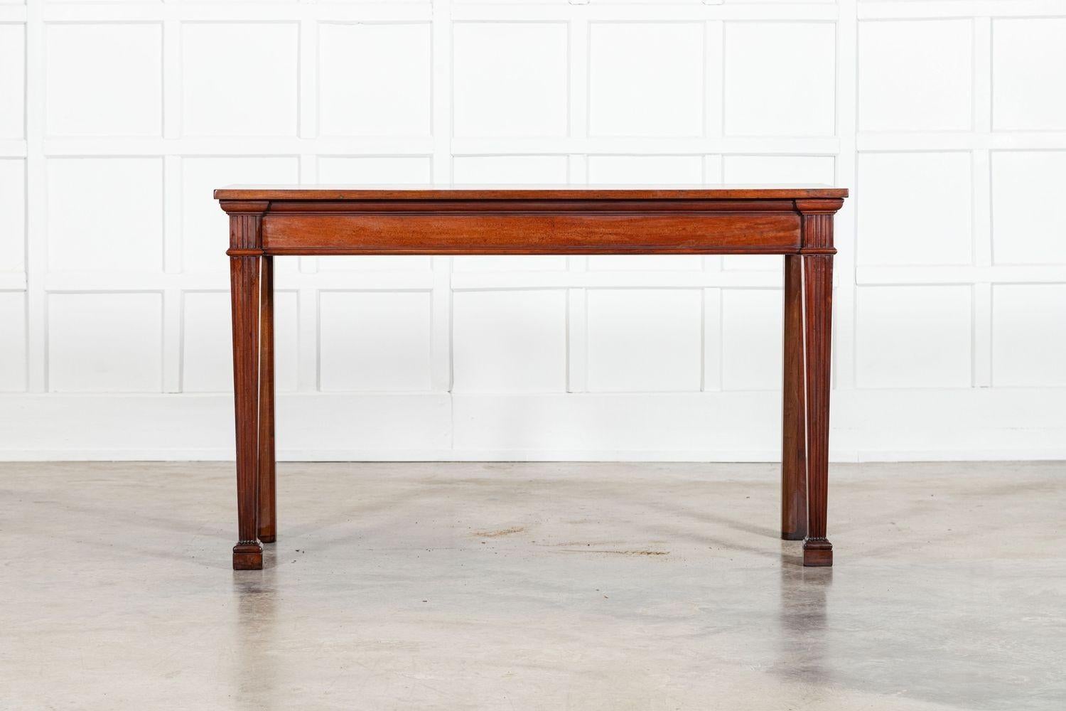 Table console anglaise en acajou du 19ème siècle en vente 3
