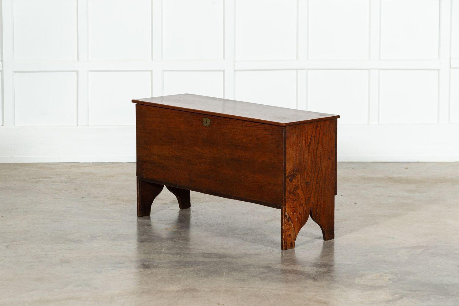 19thC English Oak Coffer In Good Condition In Staffordshire, GB