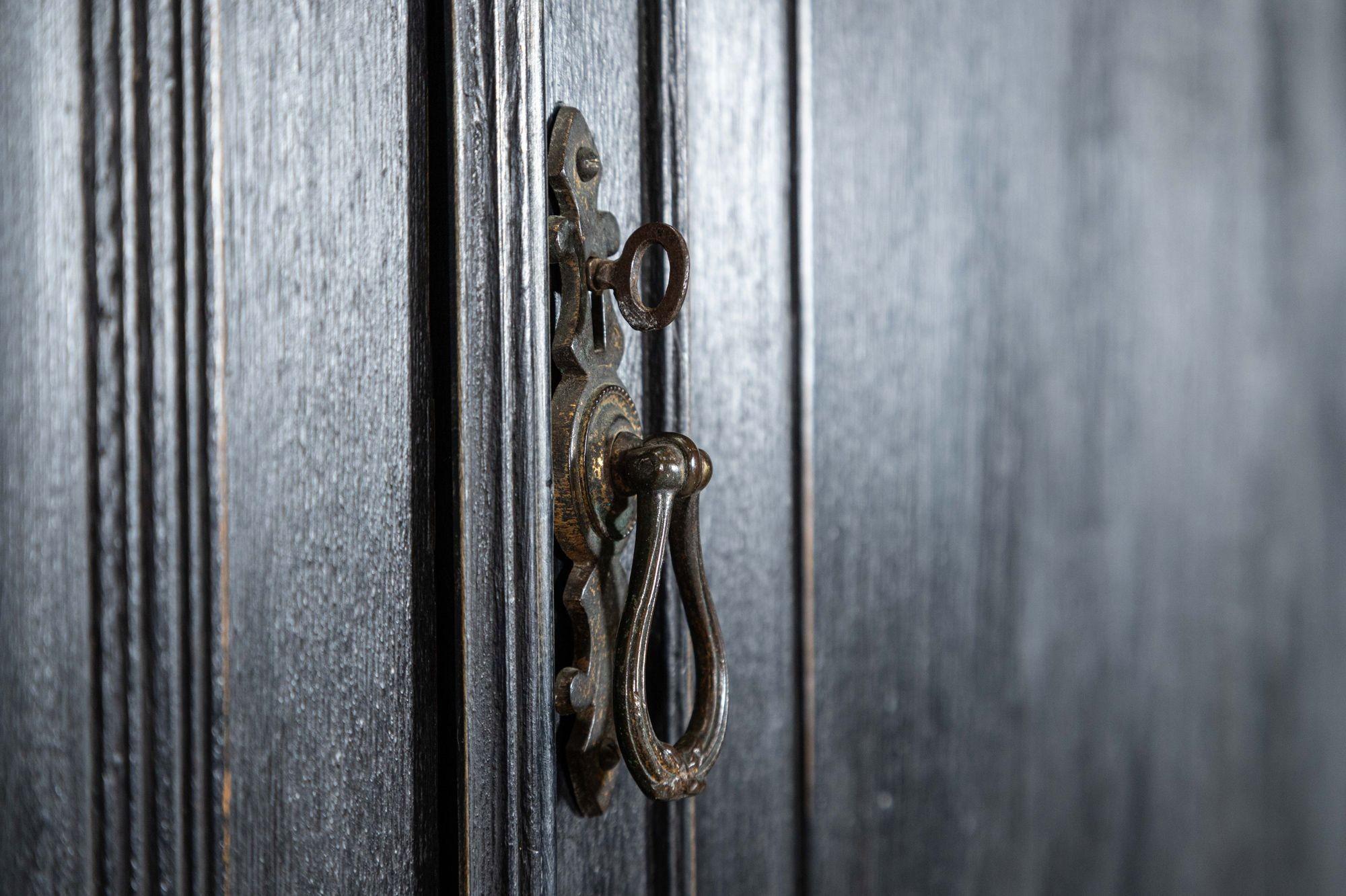 19. Jahrhundert Englisch Oak Painted Wäschepresse im Angebot 15