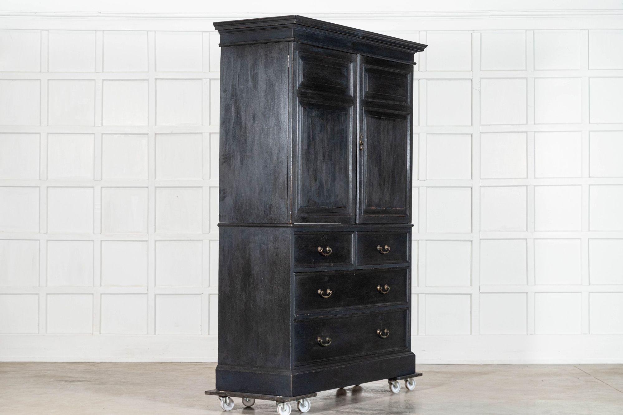 19. Jahrhundert Englisch Oak Painted Wäschepresse im Zustand „Gut“ im Angebot in Staffordshire, GB