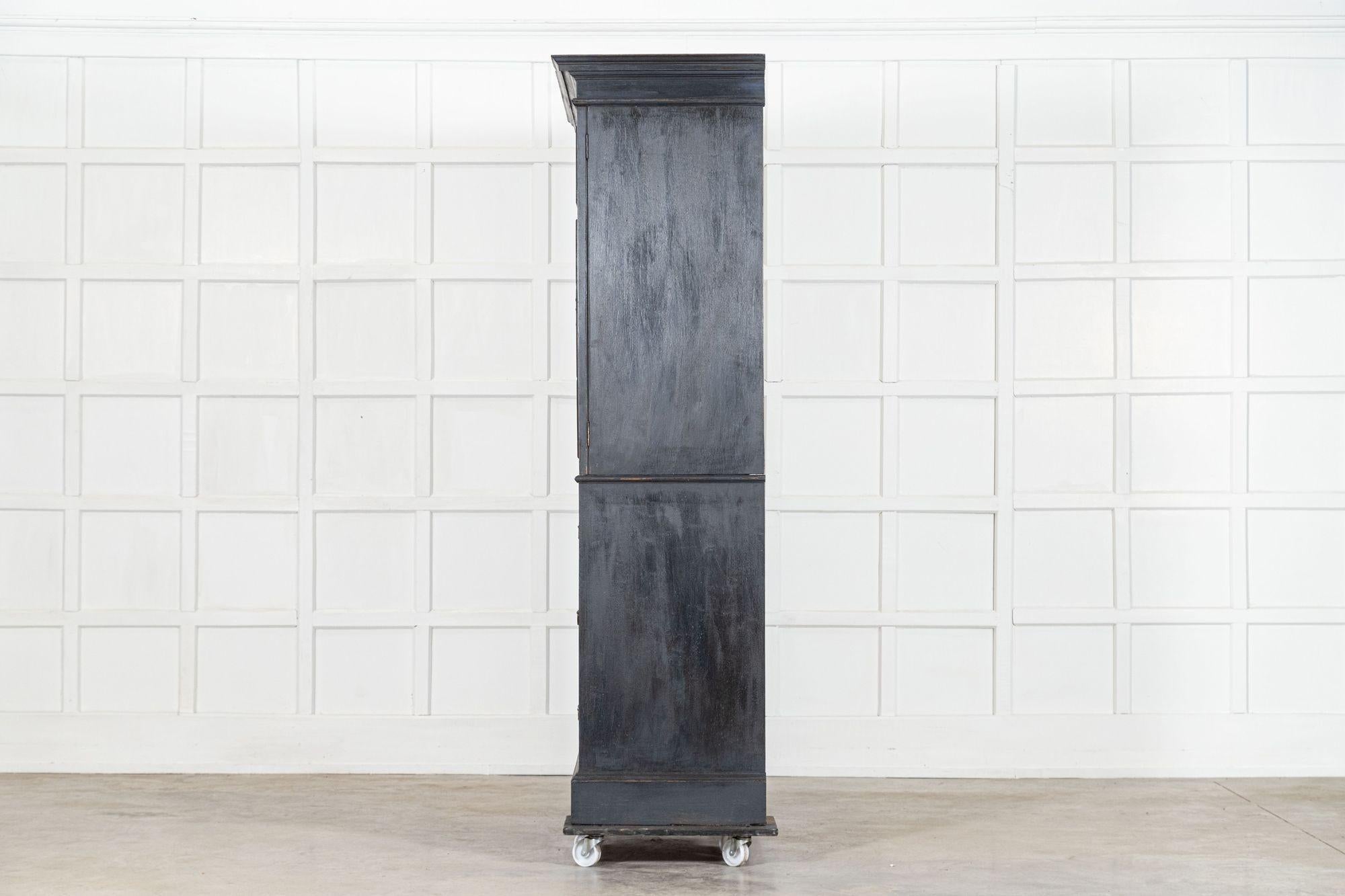 19. Jahrhundert Englisch Oak Painted Wäschepresse im Angebot 4