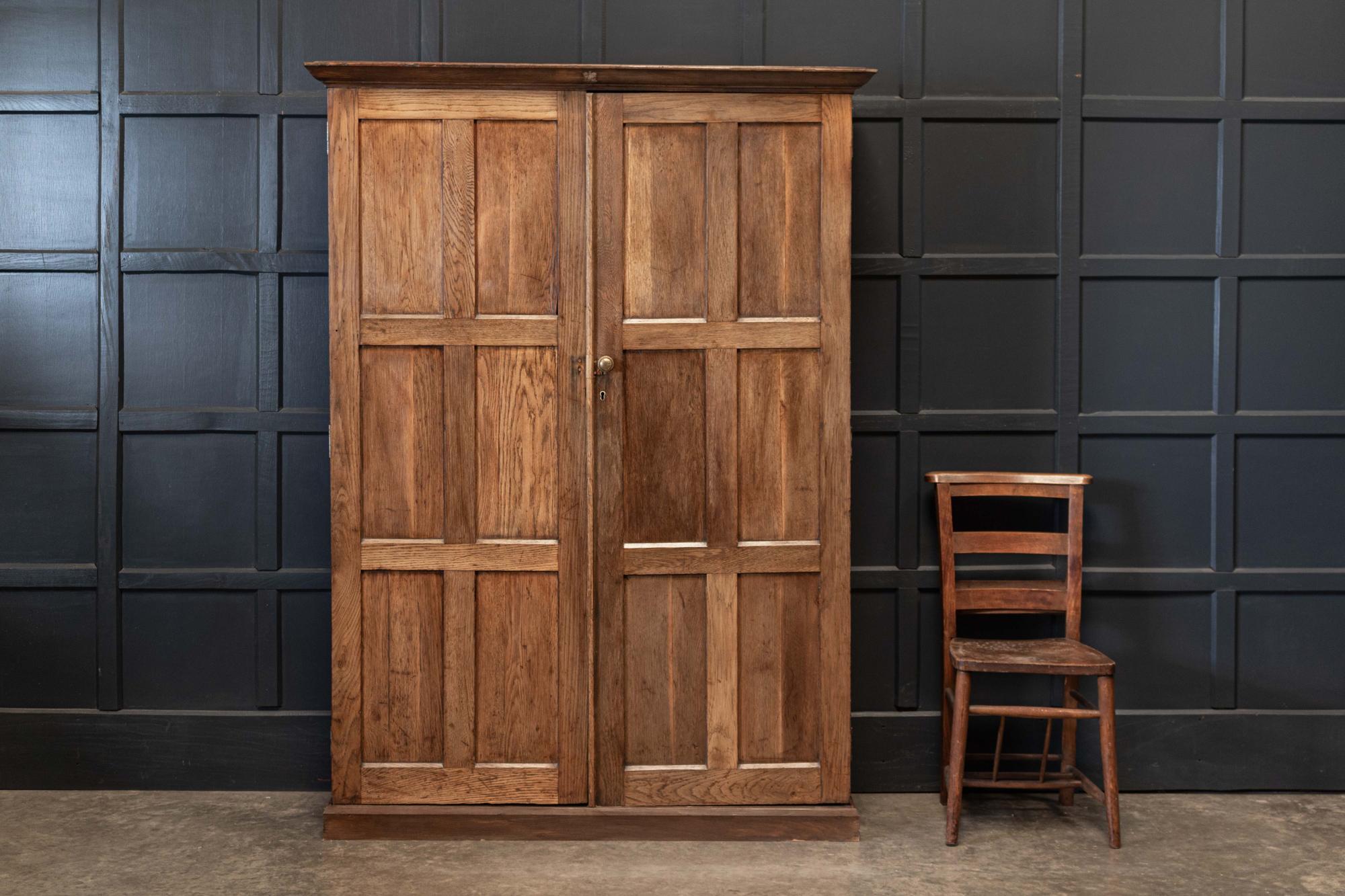 19thC English Oak Panelled Cupboard In Good Condition In Staffordshire, GB