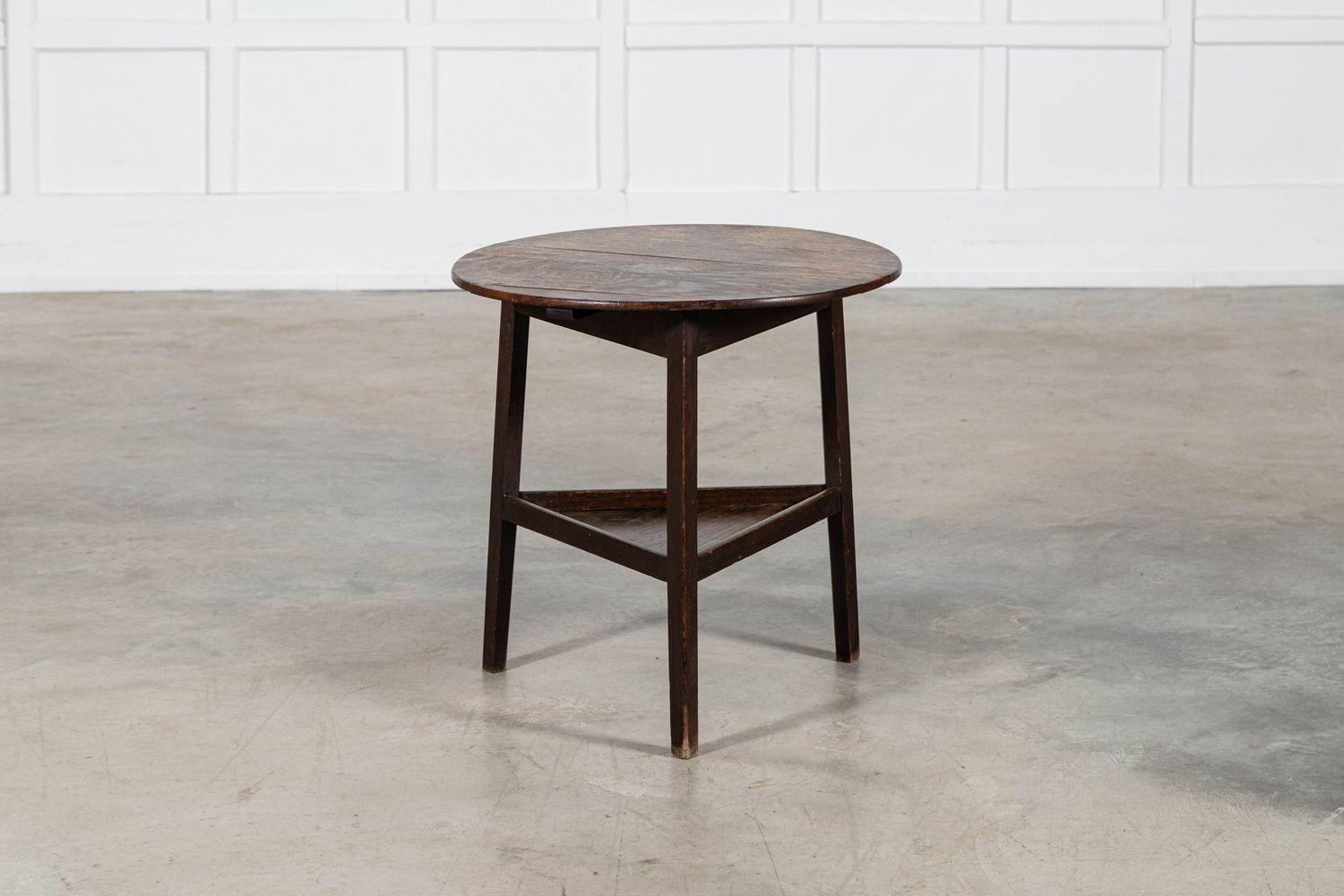 Table de cricket à deux niveaux en chêne anglais du XIXe siècle en vente 4