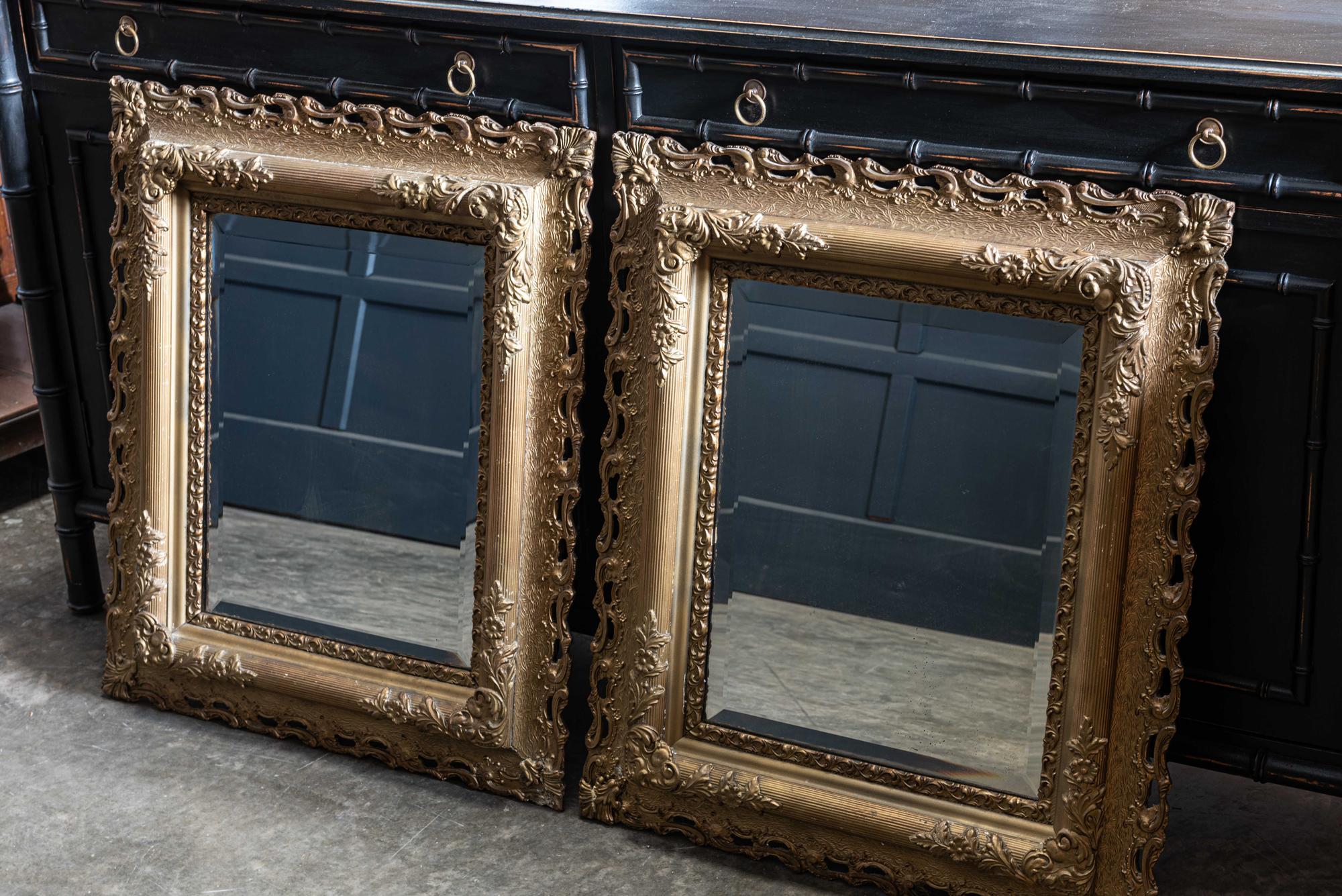 19th century English pair of carved giltwood and plaster mirrors, circa 1860.
Slight foxing to the bevelled mirror plates - with some plaster losses

Price is for the pair.

Measures: W 67 x H 79 x D 5cm L.


  