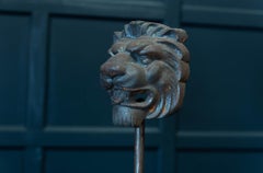 Coppia di maschere di leone montate in ghisa del 19° secolo