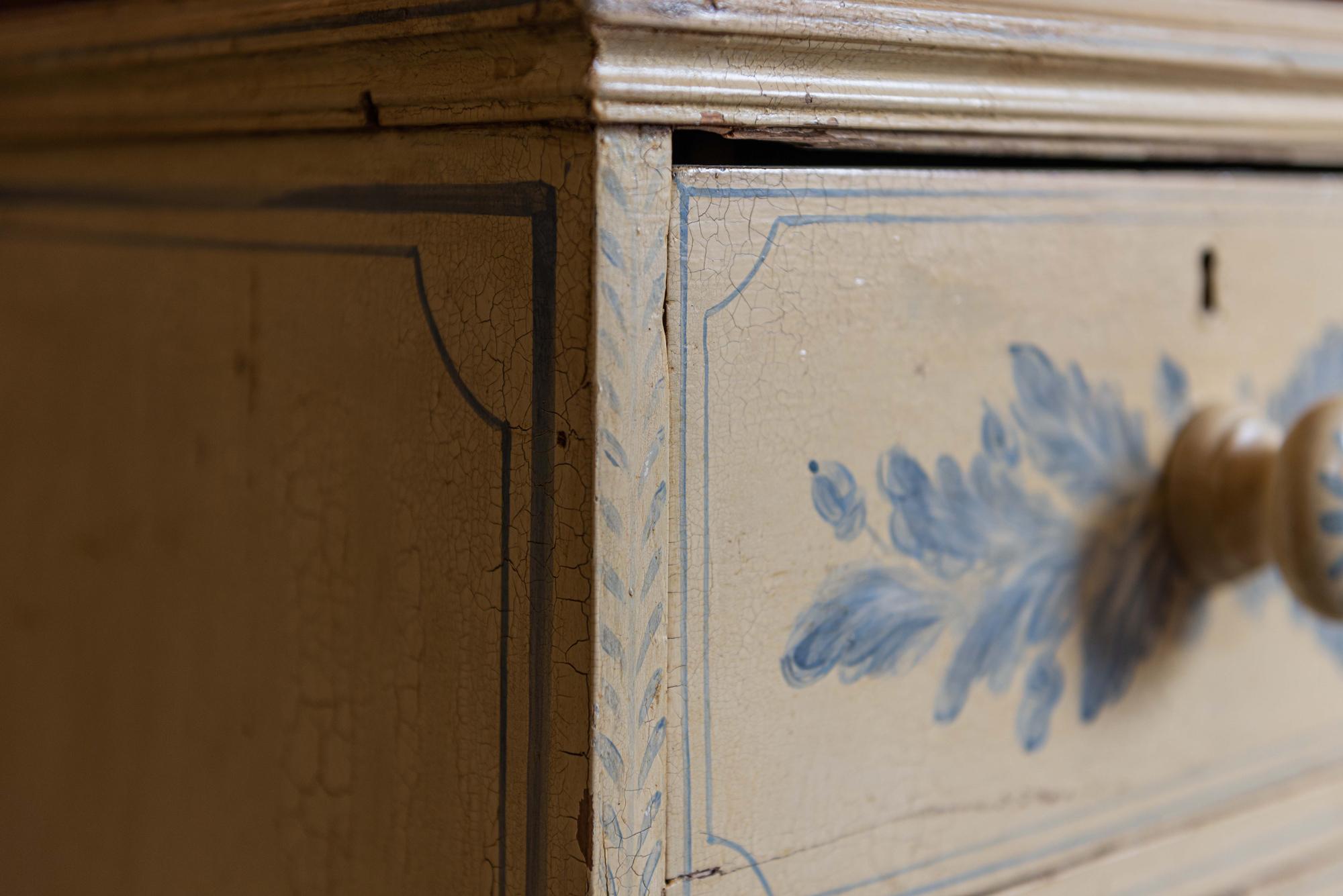 19th Century English Pair of Painted Chest of Drawers 8