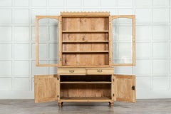Commode anglaise en pin émaillé du 19ème siècle
