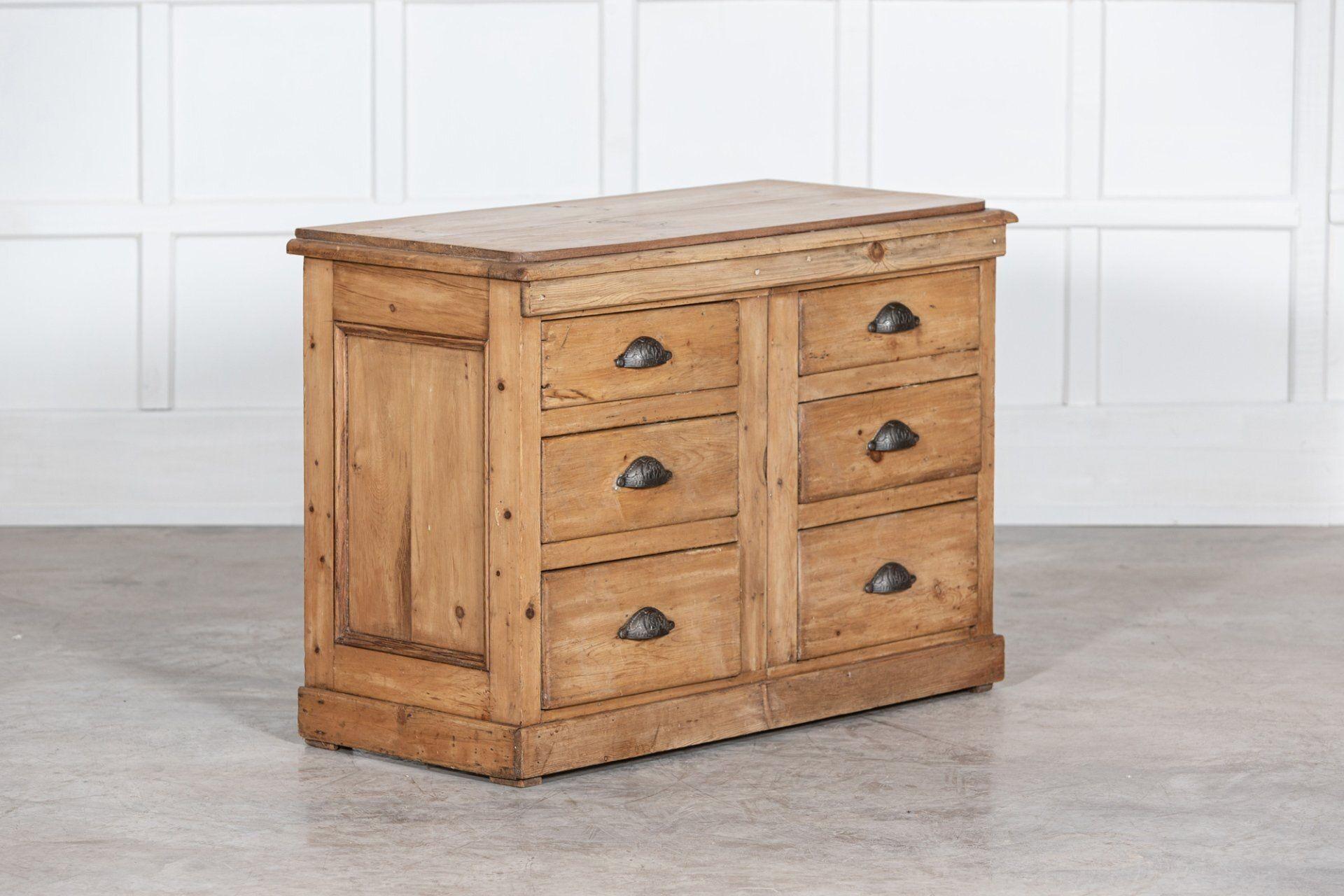 19thC English Pine Graduated Bank of Drawers For Sale 1