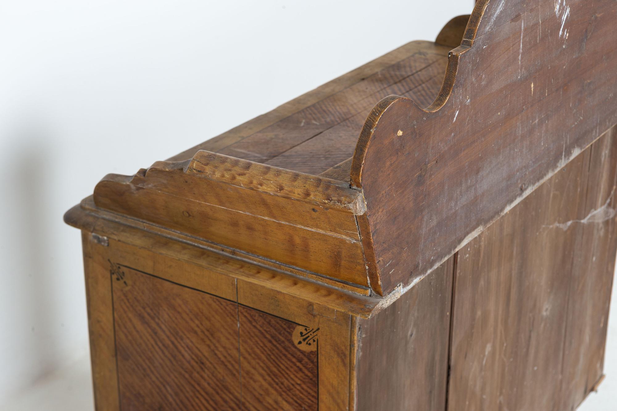 Coffre à galerie en pin anglais du 19e siècle peint en Grain (a Gallery) en vente 7