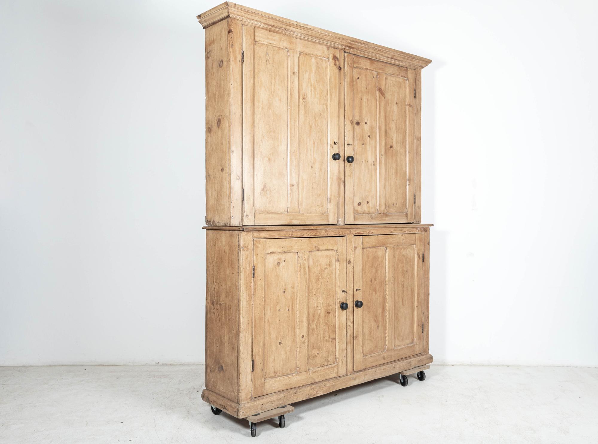 19thC English Pine Housekeepers Cupboard In Good Condition For Sale In Staffordshire, GB