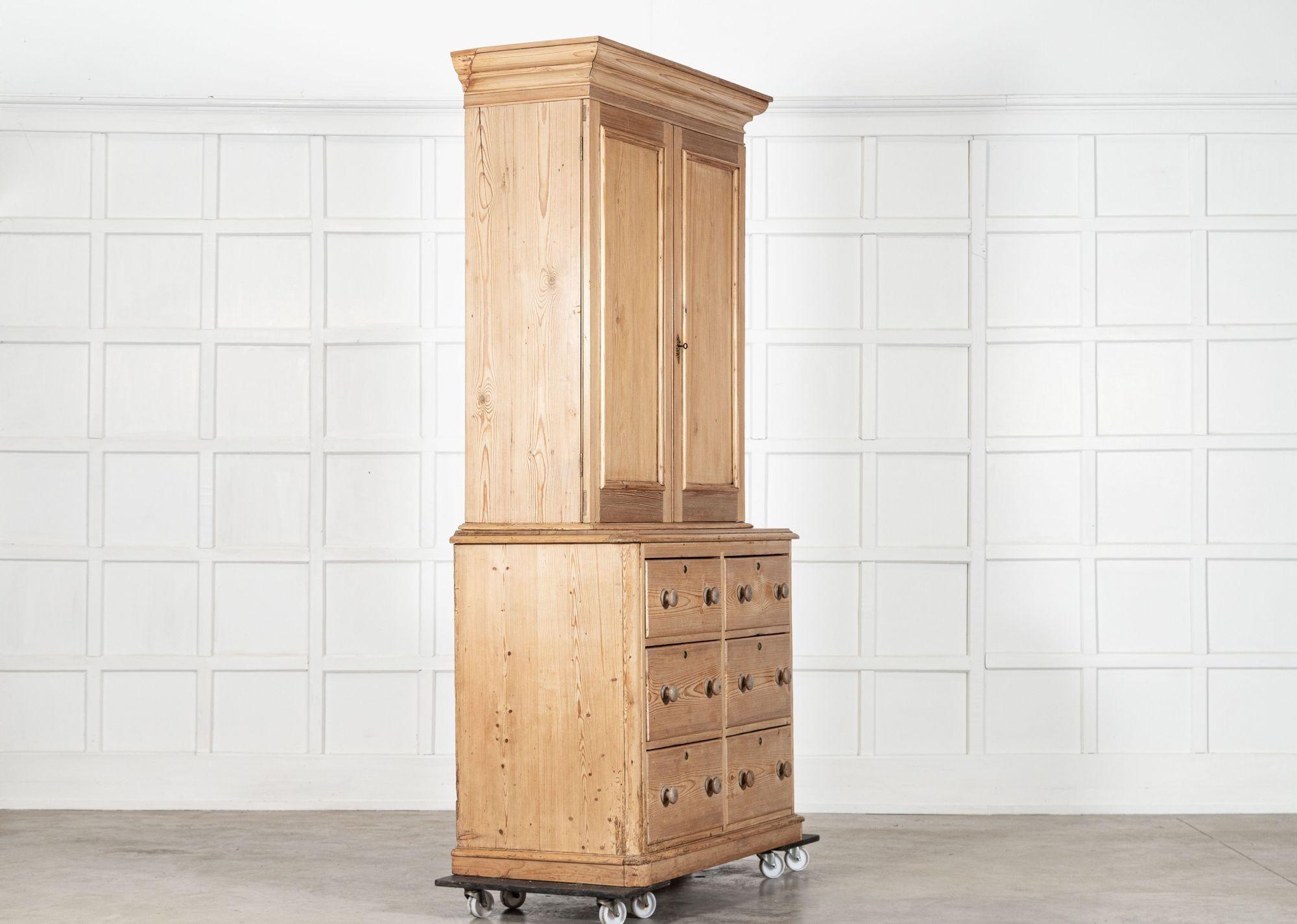 Armadio per biancheria in pino inglese del XIX secolo In condizioni buone in vendita a Staffordshire, GB