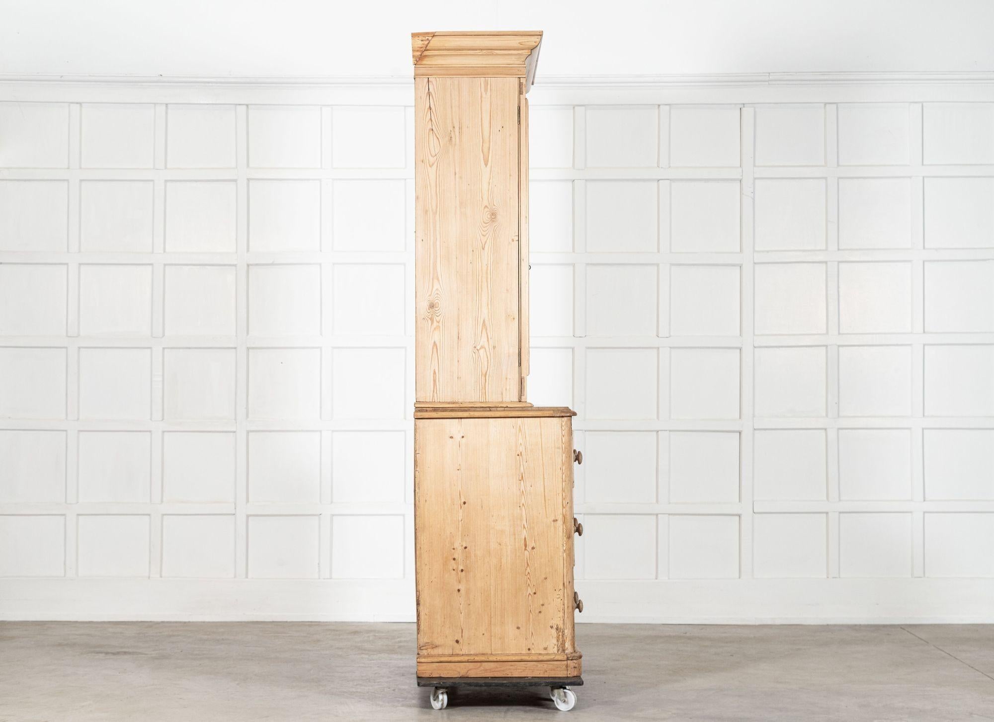 Armadio per biancheria in pino inglese del XIX secolo in vendita 4